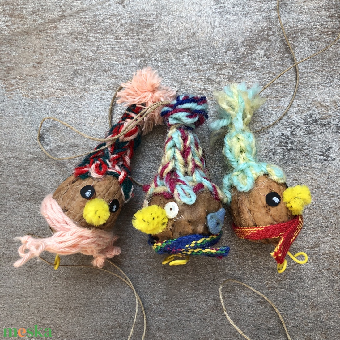 Madárka karácsonyfadísz dióból (upcycling) - karácsony - karácsonyi lakásdekoráció - karácsonyfadíszek - Meska.hu Madárka karácsonyfadísz dióból (upcycling) - karácsony - karácsonyi lakásdekoráció - karácsonyfadíszek - Meska.hu