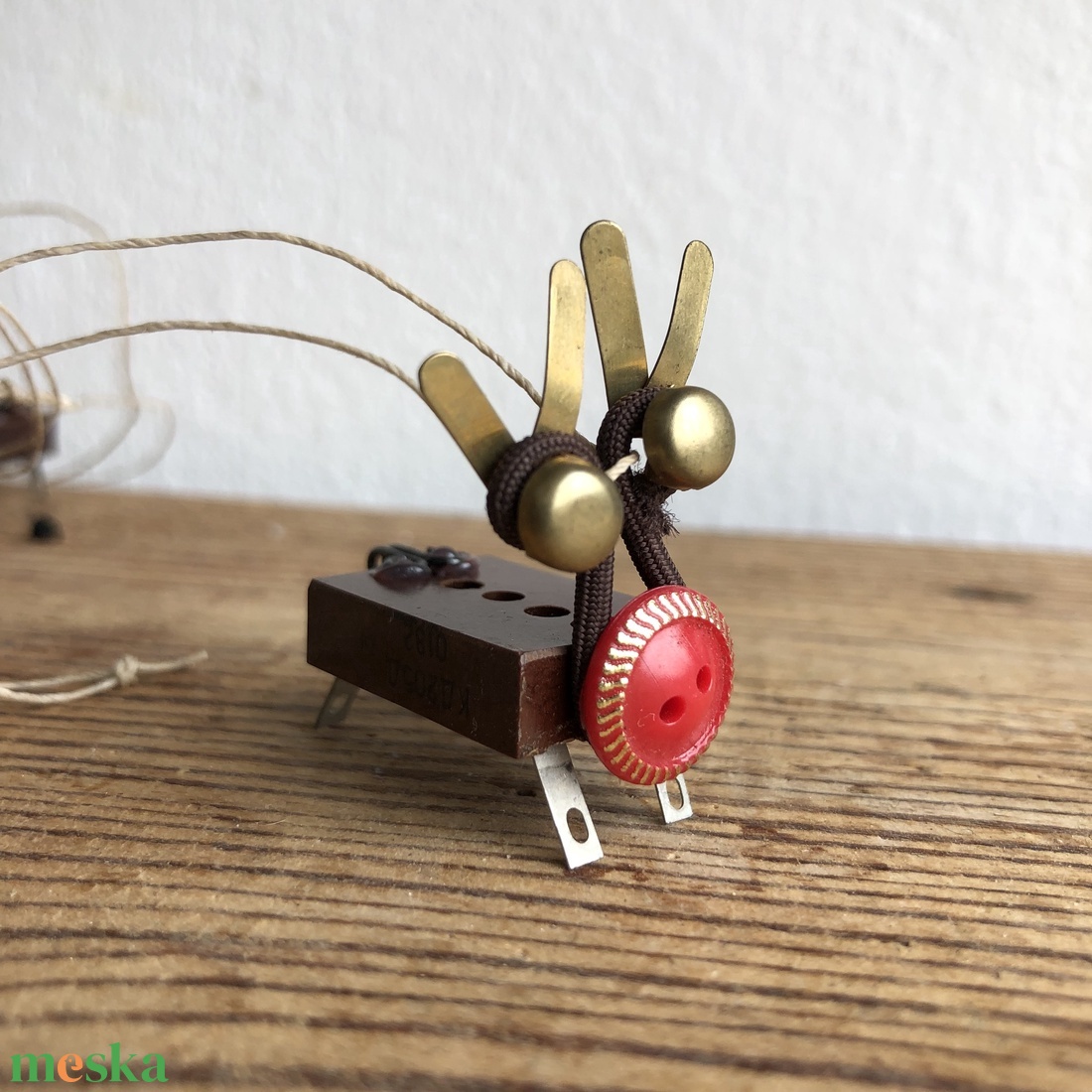 Rénszarvas karácsonyfadísz TV alkatrészből (upcycling) - karácsony - karácsonyi lakásdekoráció - karácsonyfadíszek - Meska.hu Rénszarvas karácsonyfadísz TV alkatrészből (upcycling) - karácsony - karácsonyi lakásdekoráció - karácsonyfadíszek - Meska.hu