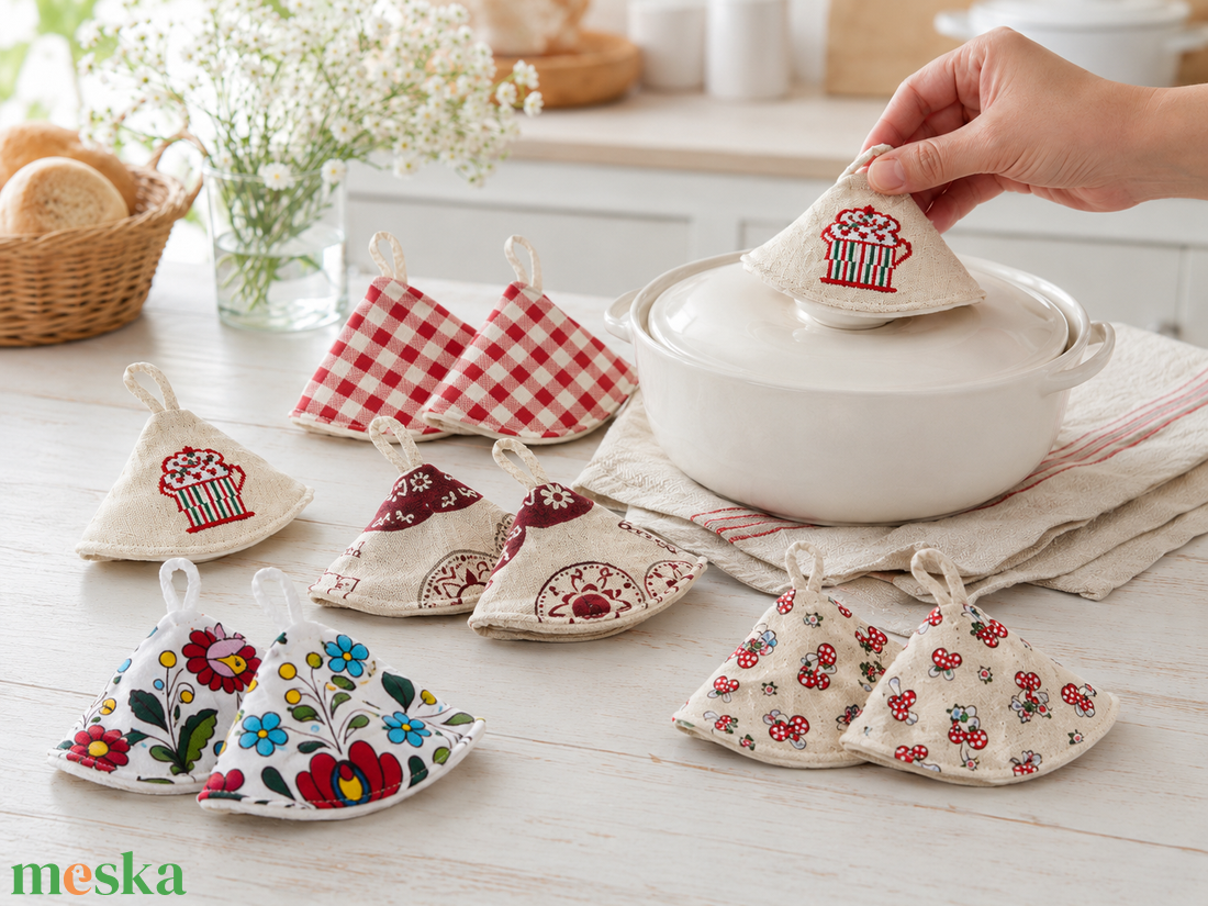 Edényfogó harang - otthon & életmód - konyhafelszerelés, tálalás - konyhai textil - edényfogó & edényfedő - Meska.hu