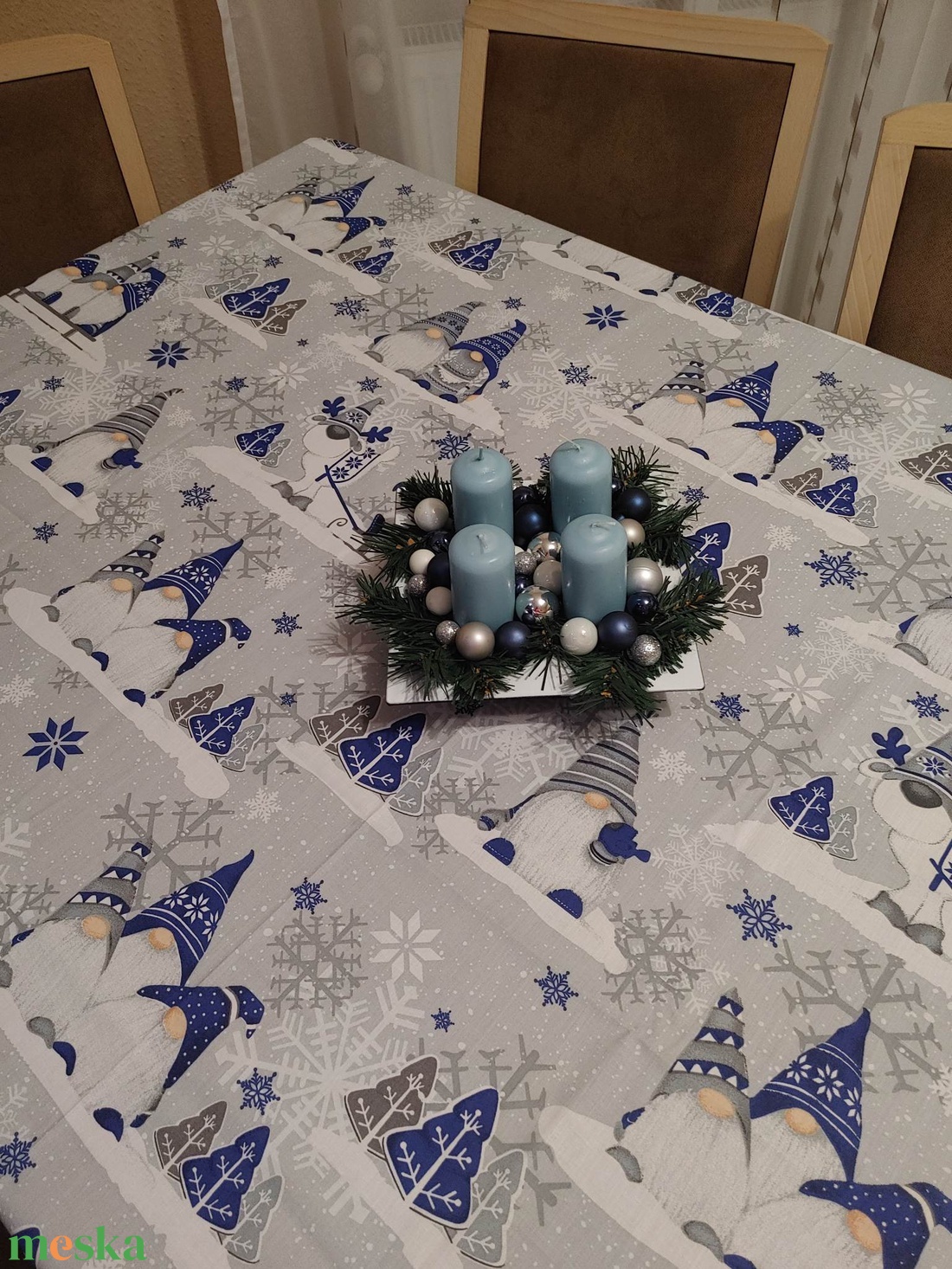 Asztalterítő - Kék manók - karácsony - karácsonyi lakásdekoráció - ünnepi asztaldekoráció - Meska.hu