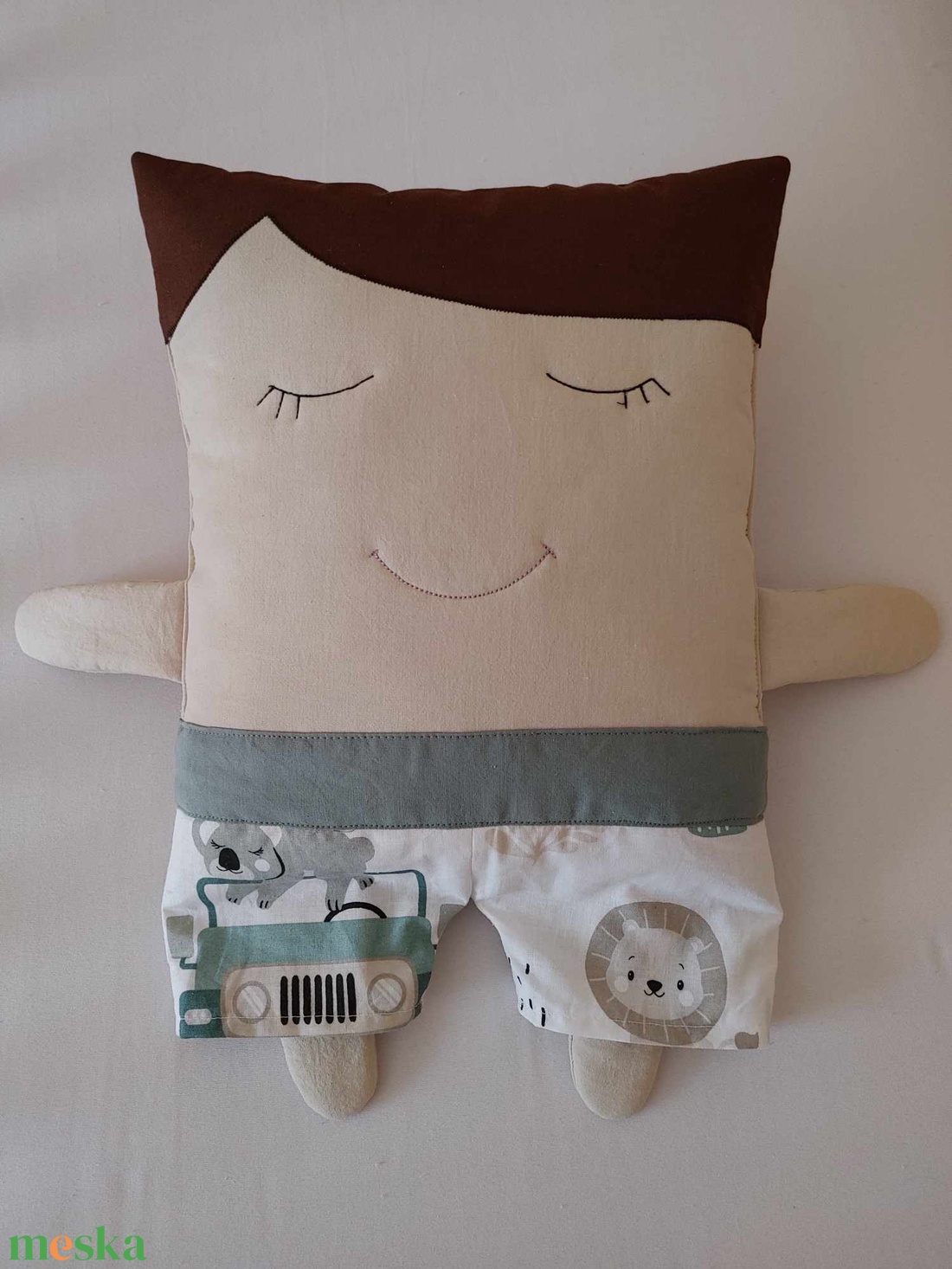 ,,ZOLICA Pajti párna - fiú állatkölykös nadrágban - otthon & életmód - babaszoba, gyerekszoba - gyerek díszpárna - Meska.hu ,,ZOLICA Pajti párna - fiú állatkölykös nadrágban - otthon & életmód - babaszoba, gyerekszoba - gyerek díszpárna - Meska.hu