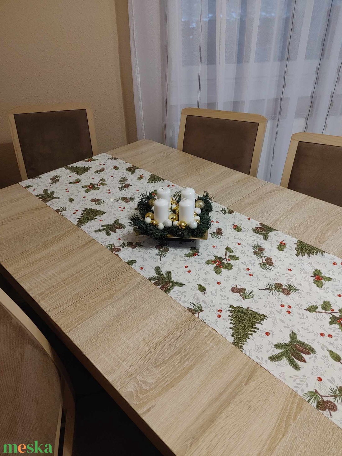 ,,ZOLICA Asztalfutó - Fenyőfák, tobozok - karácsony - karácsonyi lakásdekoráció - ünnepi asztaldekoráció - Meska.hu