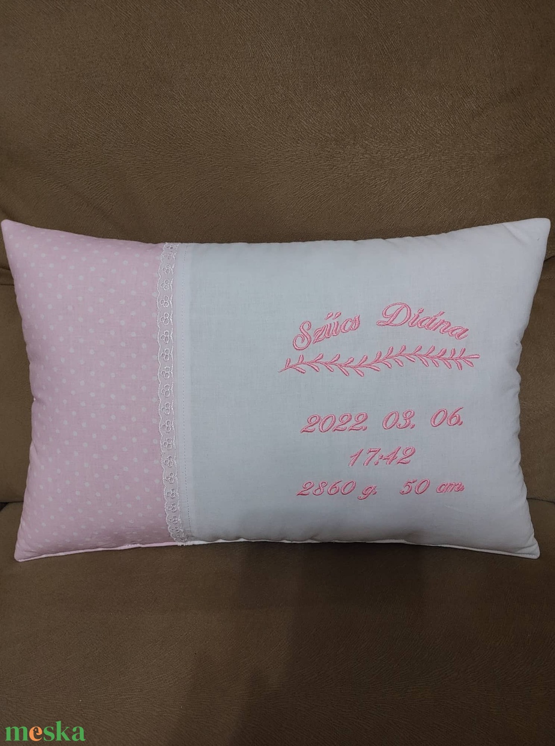 ,,ZOLICA Hímzett születési párna - Pöttyös - otthon & életmód - babaszoba, gyerekszoba - babaszoba dekoráció - Meska.hu