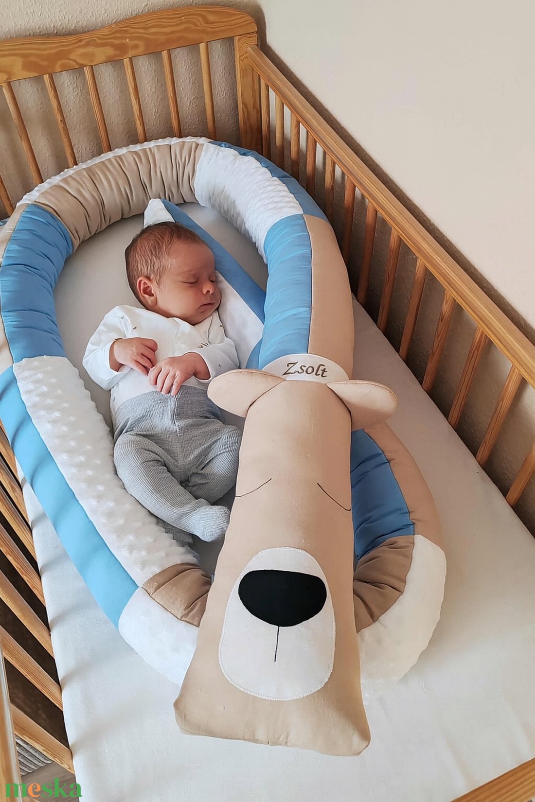 ,,ZOLICA Állatfejes hengerpárna/rácsvédő MACI - bézs, fehér, kék - otthon & életmód - babaszoba, gyerekszoba - rácsvédő & baldachin - Meska.hu