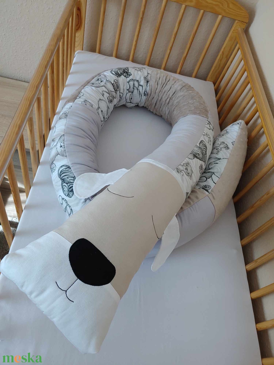 ,,ZOLICA Állatfejes hengerpárna/rácsvédő KUTYUS - Safari, bézs, szürke - otthon & életmód - babaszoba, gyerekszoba - rácsvédő & baldachin - Meska.hu
