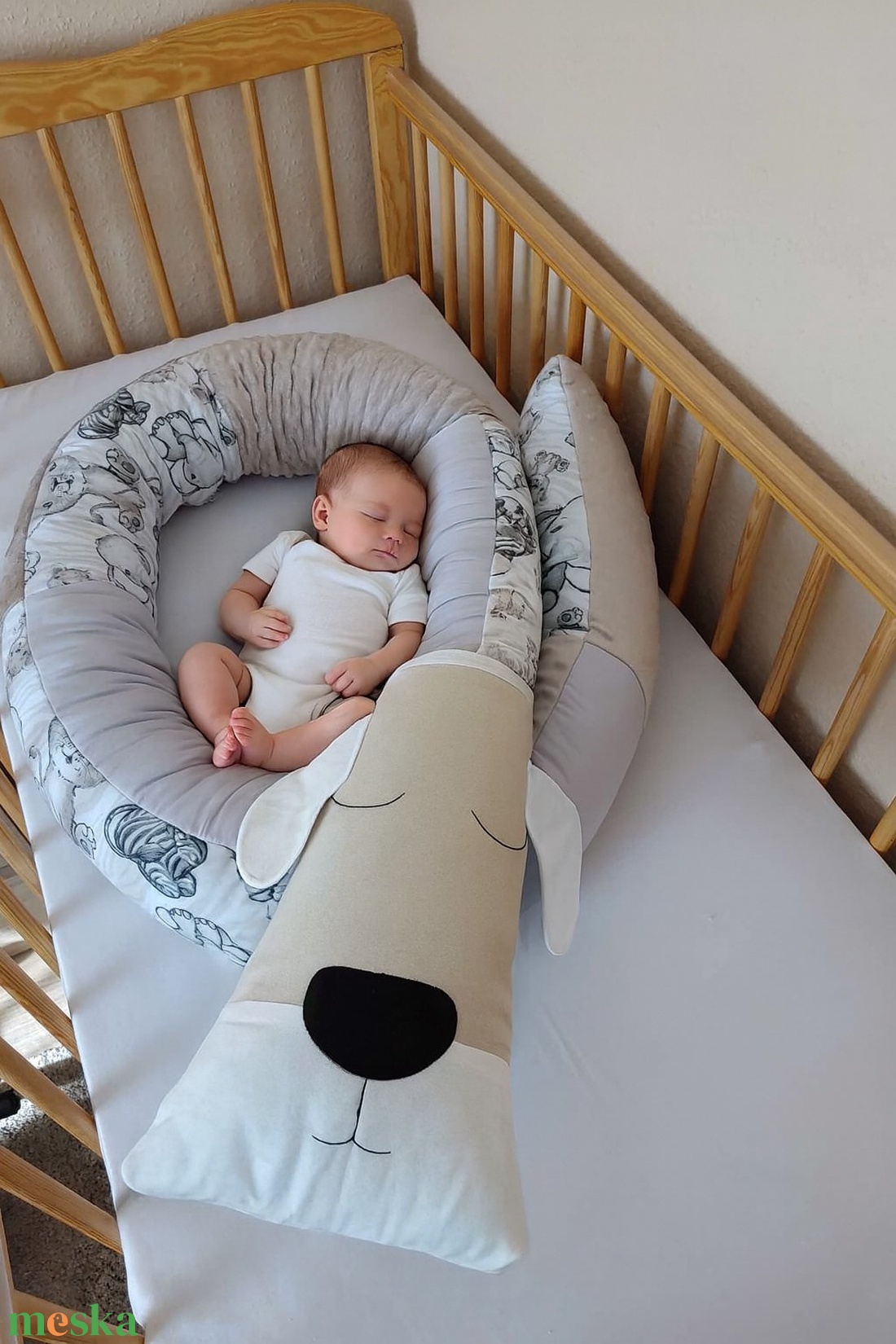 ,,ZOLICA Állatfejes hengerpárna/rácsvédő KUTYUS - Safari, bézs, szürke - otthon & életmód - babaszoba, gyerekszoba - rácsvédő & baldachin - Meska.hu