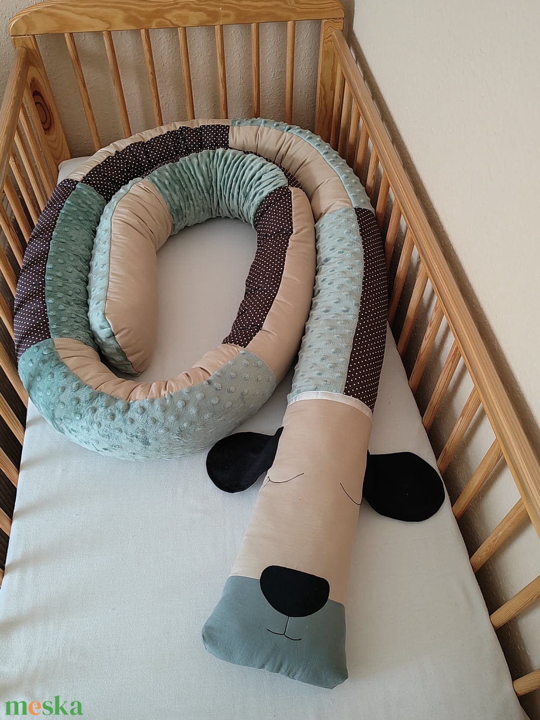,,ZOLICA Állatfejes hengerpárna/rácsvédő KUTYUS - bézs, barna, zsálya - otthon & életmód - babaszoba, gyerekszoba - rácsvédő & baldachin - Meska.hu