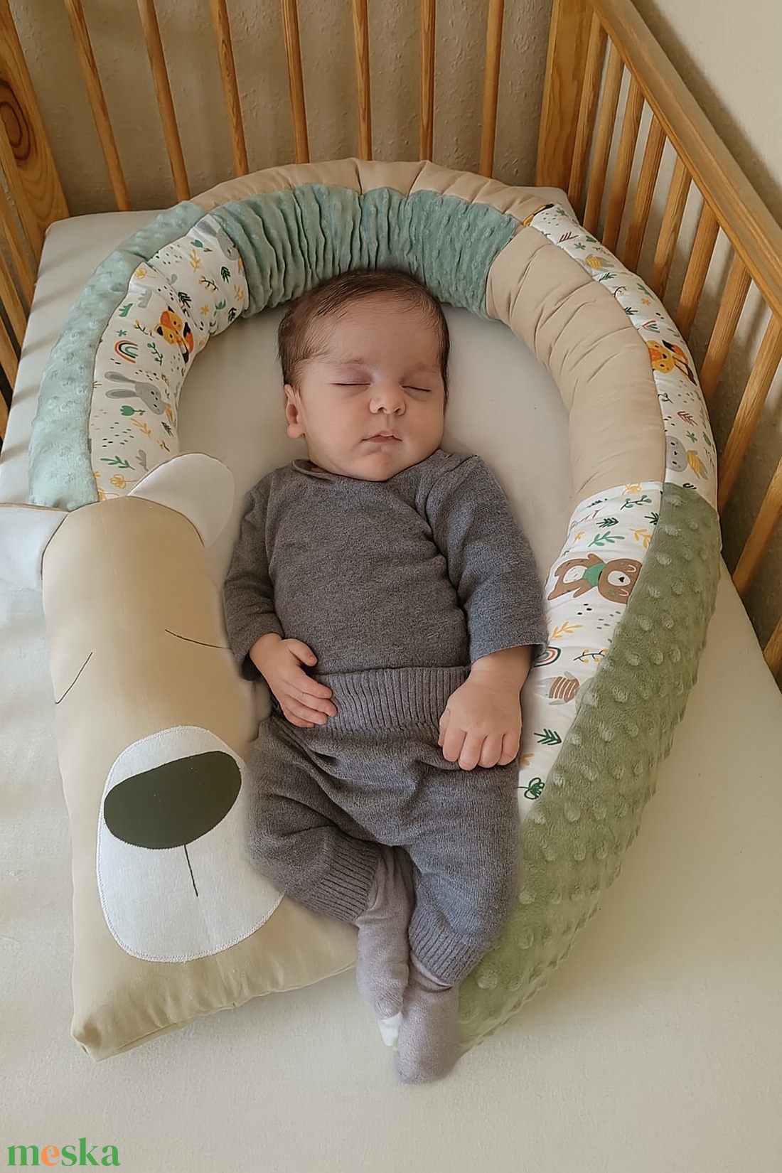 ,,ZOLICA Állatfejes hengerpárna/rácsvédő MACI - bézs, állatos, zsálya - otthon & életmód - babaszoba, gyerekszoba - rácsvédő & baldachin - Meska.hu