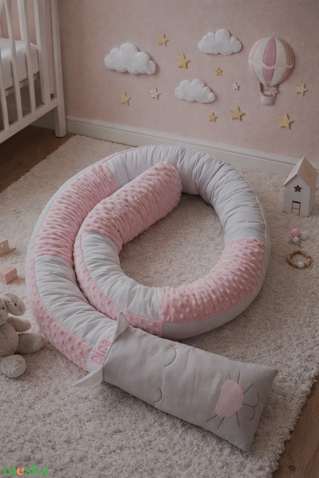 ,,ZOLICA Állatfejes hengerpárna / rácsvédő CICA - szürke, rózsaszín - baba - mama - baba ágynemű - rácsvédő & baldachin - Meska.hu