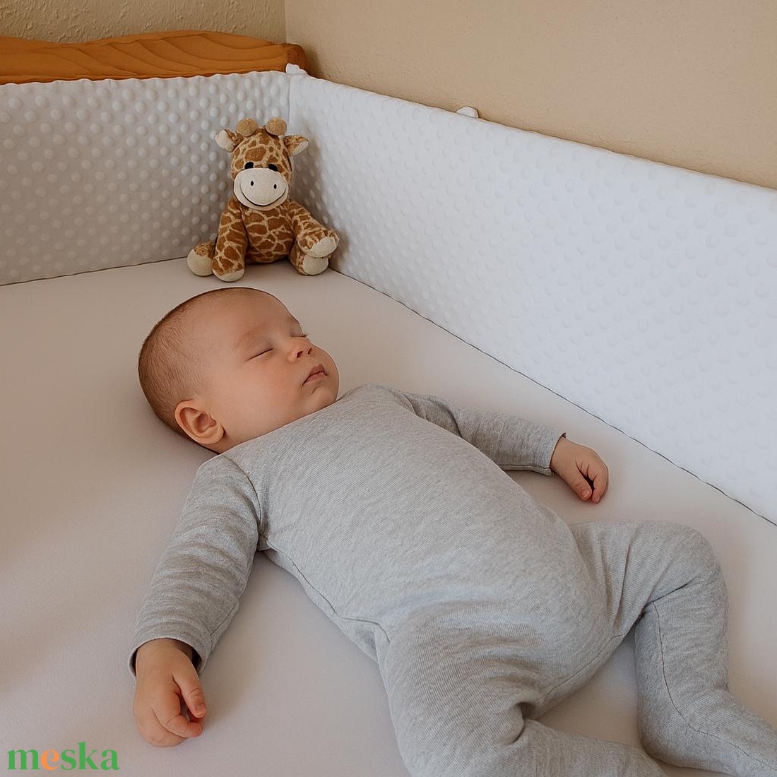 ,,ZOLICA Rácsvédő MAGAS szivacsos - fehér - baba - mama - baba ágynemű - rácsvédő & baldachin - Meska.hu