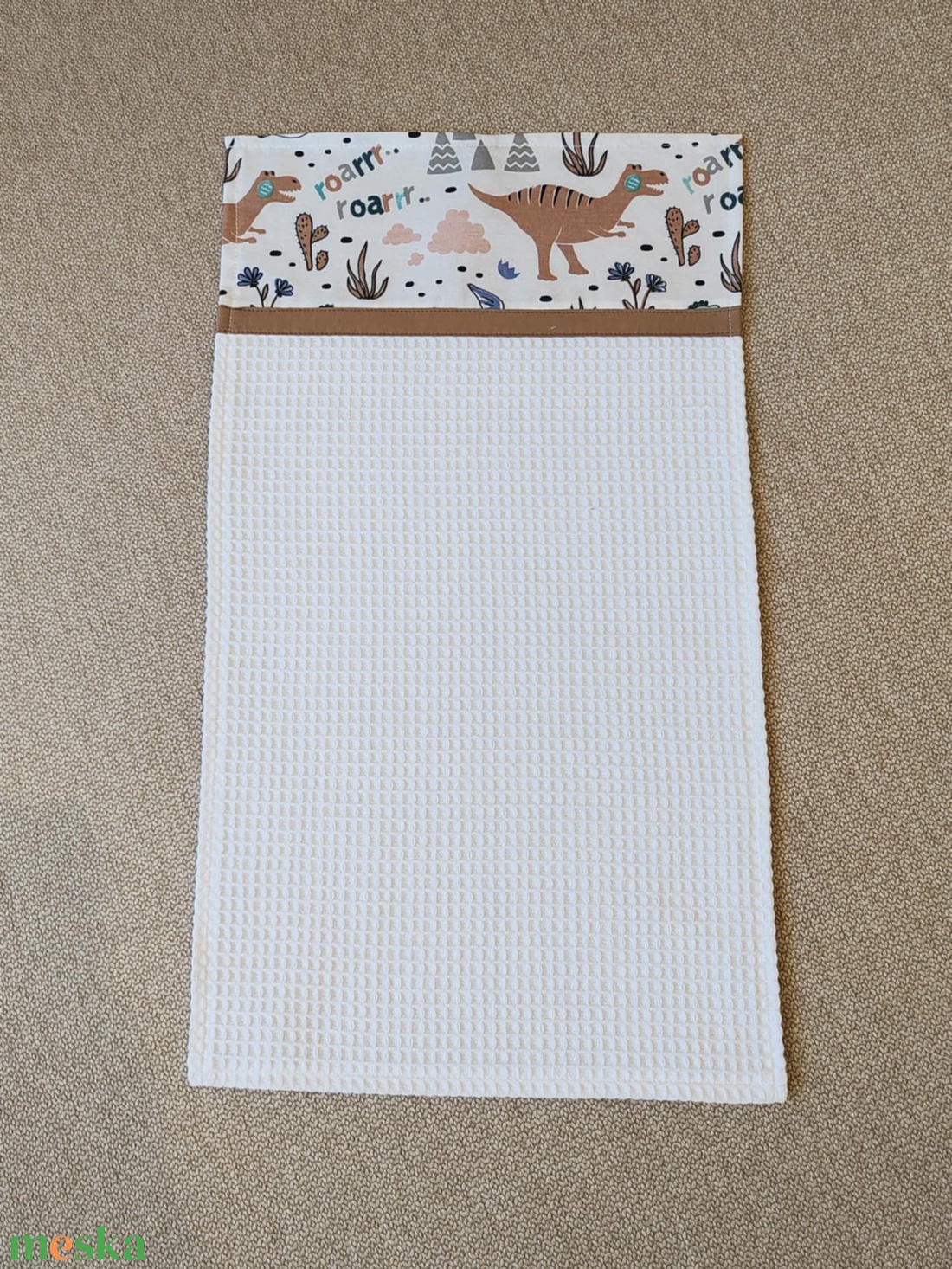 Ovis kéztörlő PRÉMIUM - Dínómese - játék & sport - ovis felszerelés - egyéb ovis kiegészítő - Meska.hu