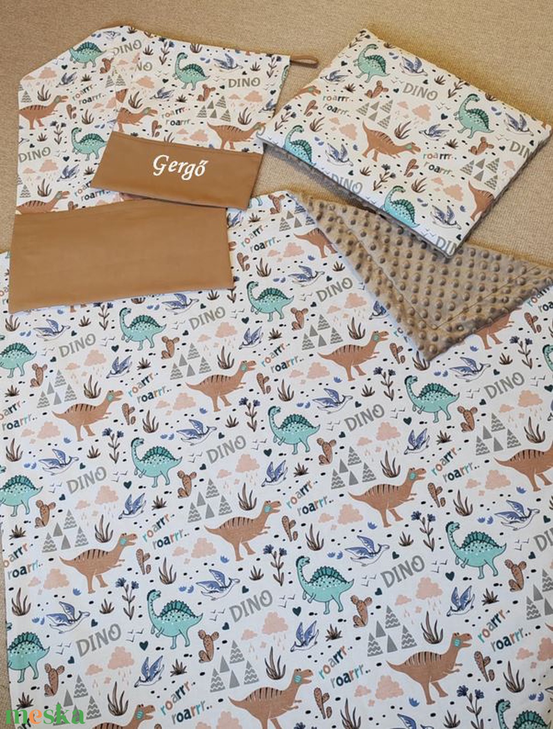 ,,ZOLICA Ovis szett 4 részes - Dínómese - játék & sport - ovis felszerelés - ovis szett - Meska.hu