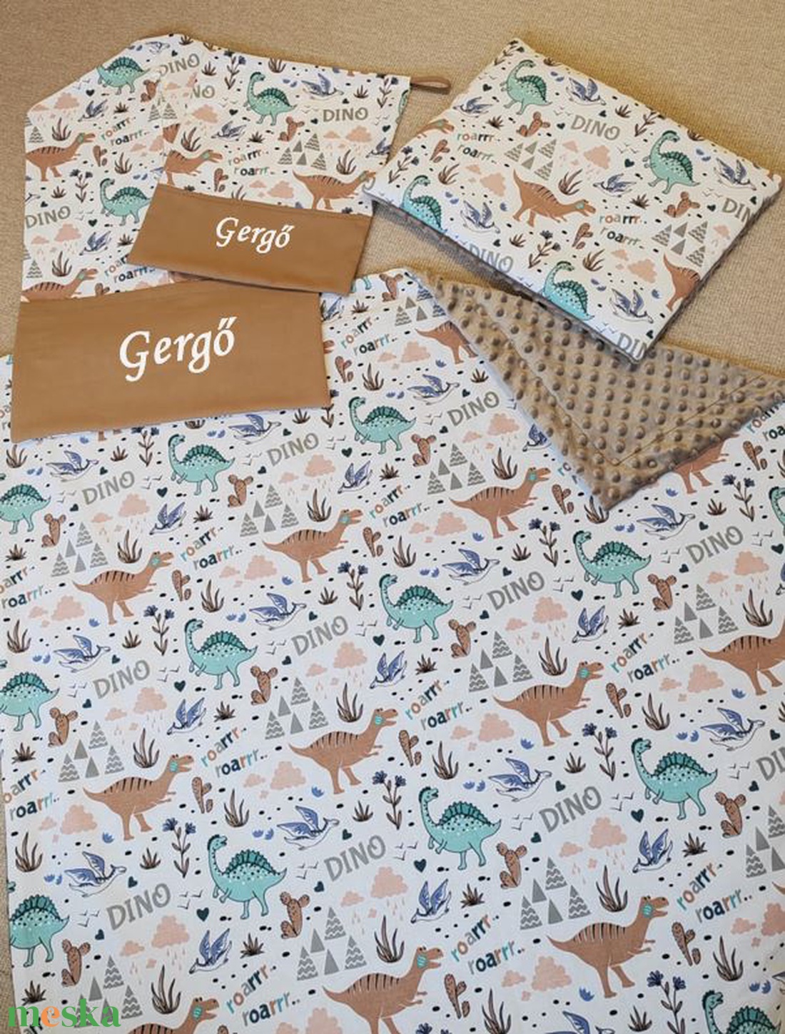 ,,ZOLICA Ovis szett 4 részes - Dínómese - játék & sport - ovis felszerelés - ovis szett - Meska.hu