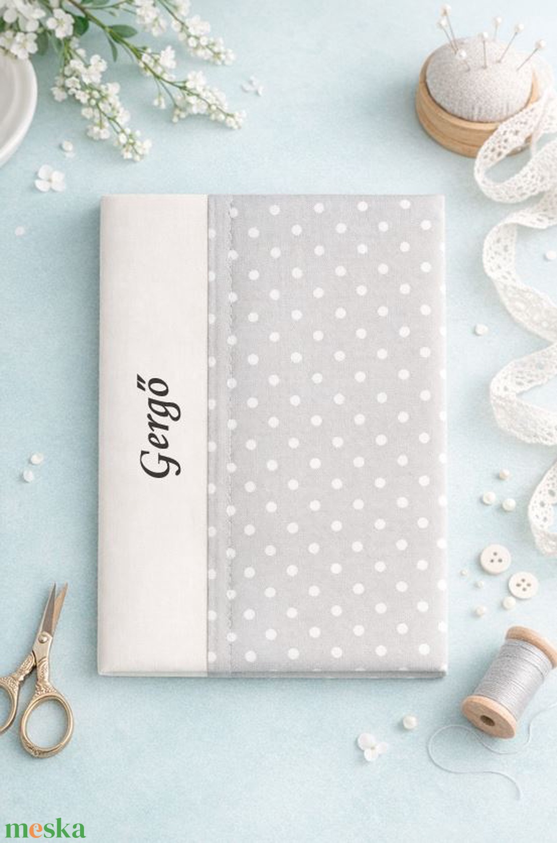 ,,ZOLICA Egészségügyi könyvborító - Szürke pöttyös - baba - mama - babaemlékek - egészségügyi kiskönyv borító - Meska.hu