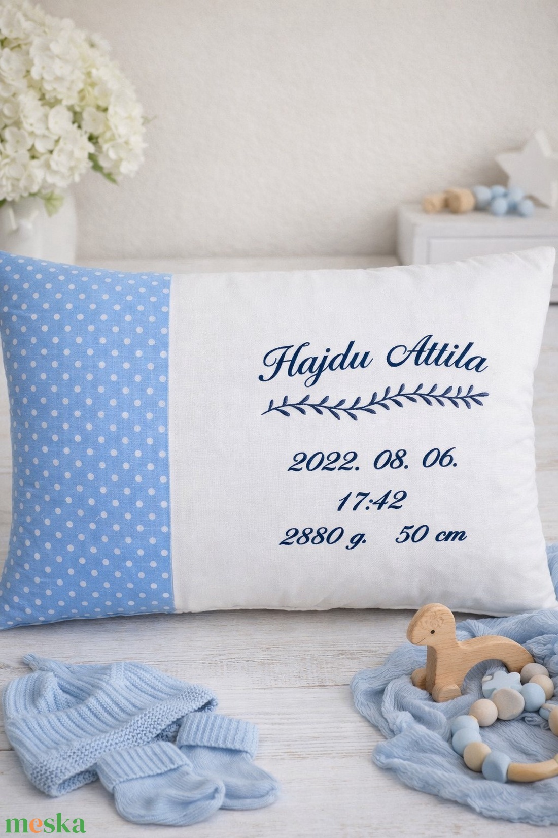 ,,ZOLICA Hímzett születési párna - Kék pöttyös - baba - mama - babaszoba dekoráció - gyerek díszpárna - Meska.hu