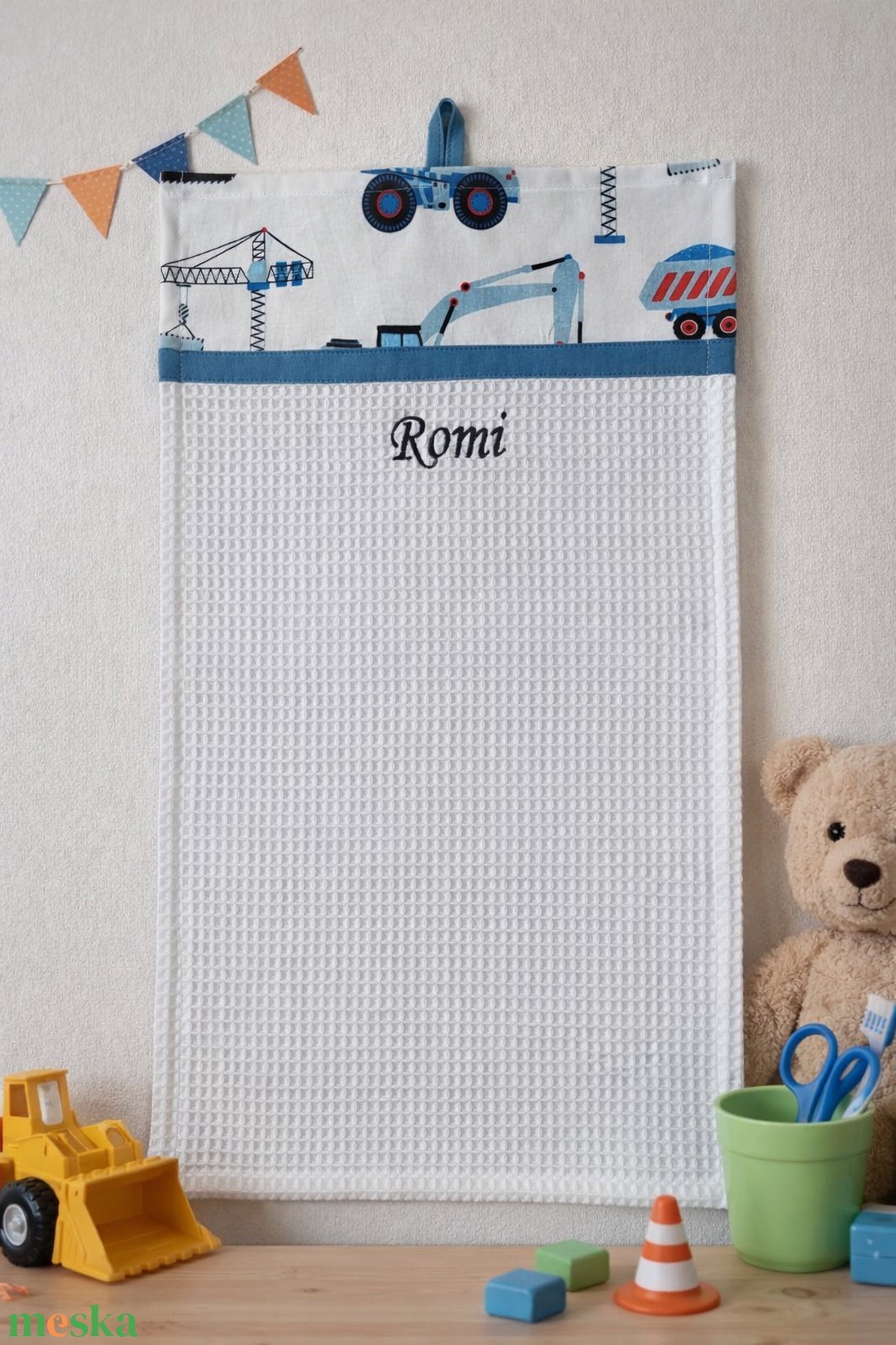 Ovis kéztörlő PRÉMIUM - Kék dózer - játék & sport - ovis felszerelés - egyéb ovis kiegészítő - Meska.hu