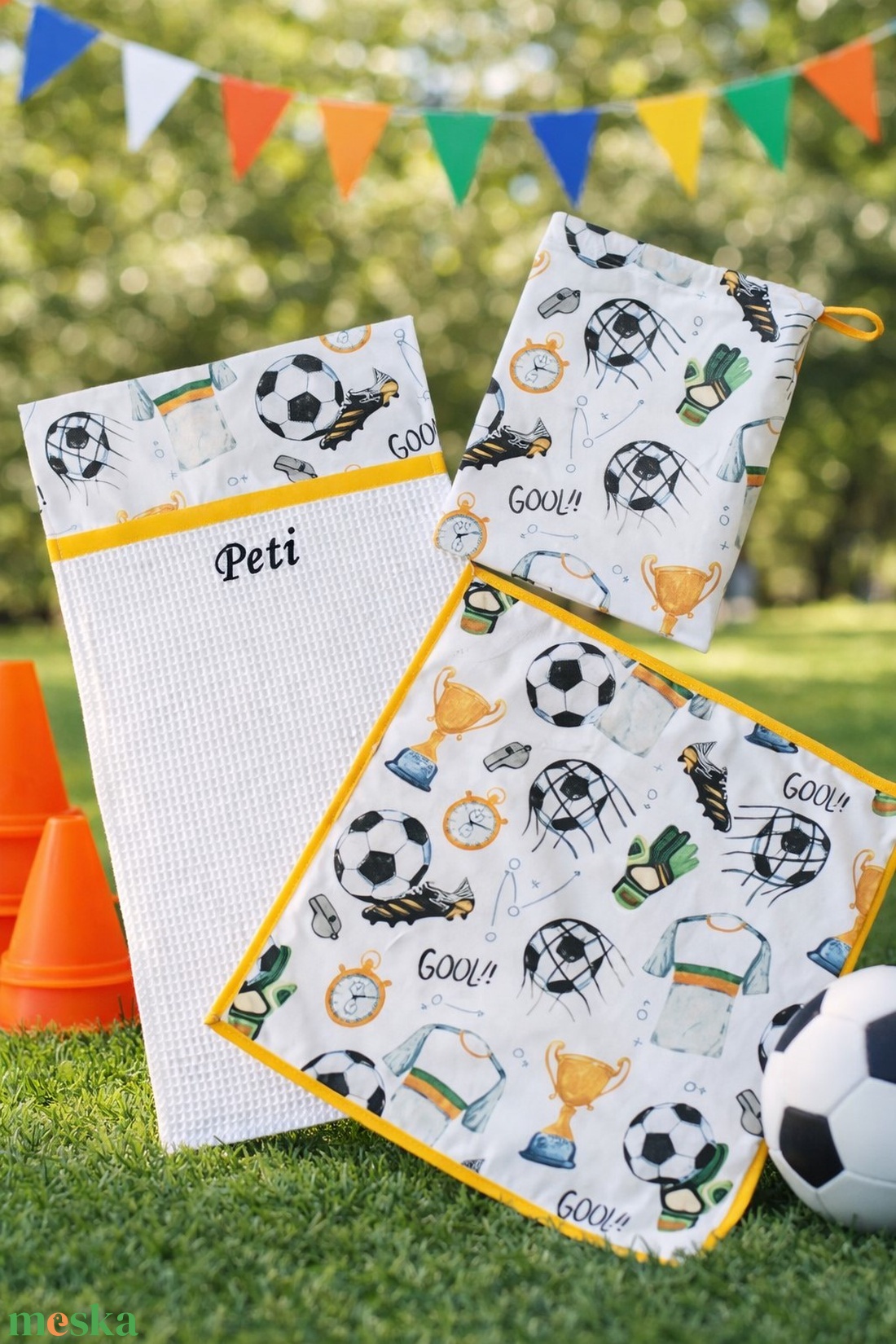 Iskolai tisztasági csomag - Focimánia - játék & sport - ovis felszerelés - tisztasági csomag - Meska.hu