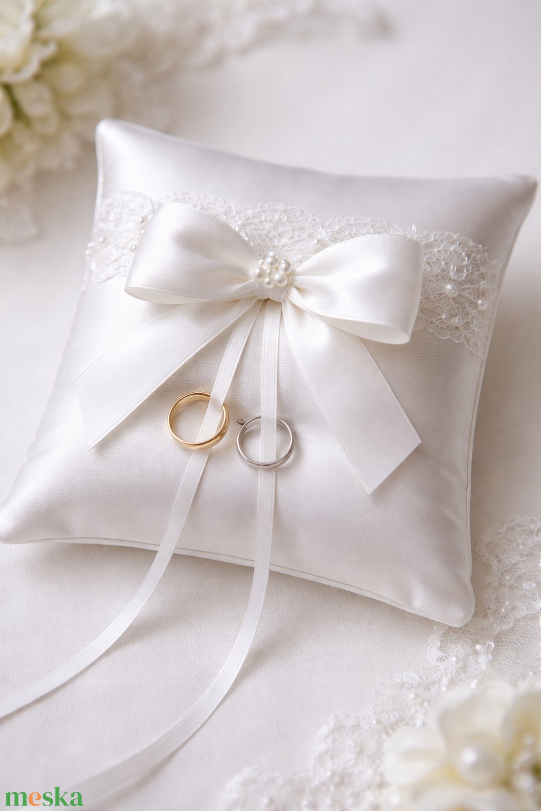 Gyűrűpárna - gyöngy díszítéssel - esküvő - kiegészítők - gyűrűtartó & gyűrűpárna - Meska.hu