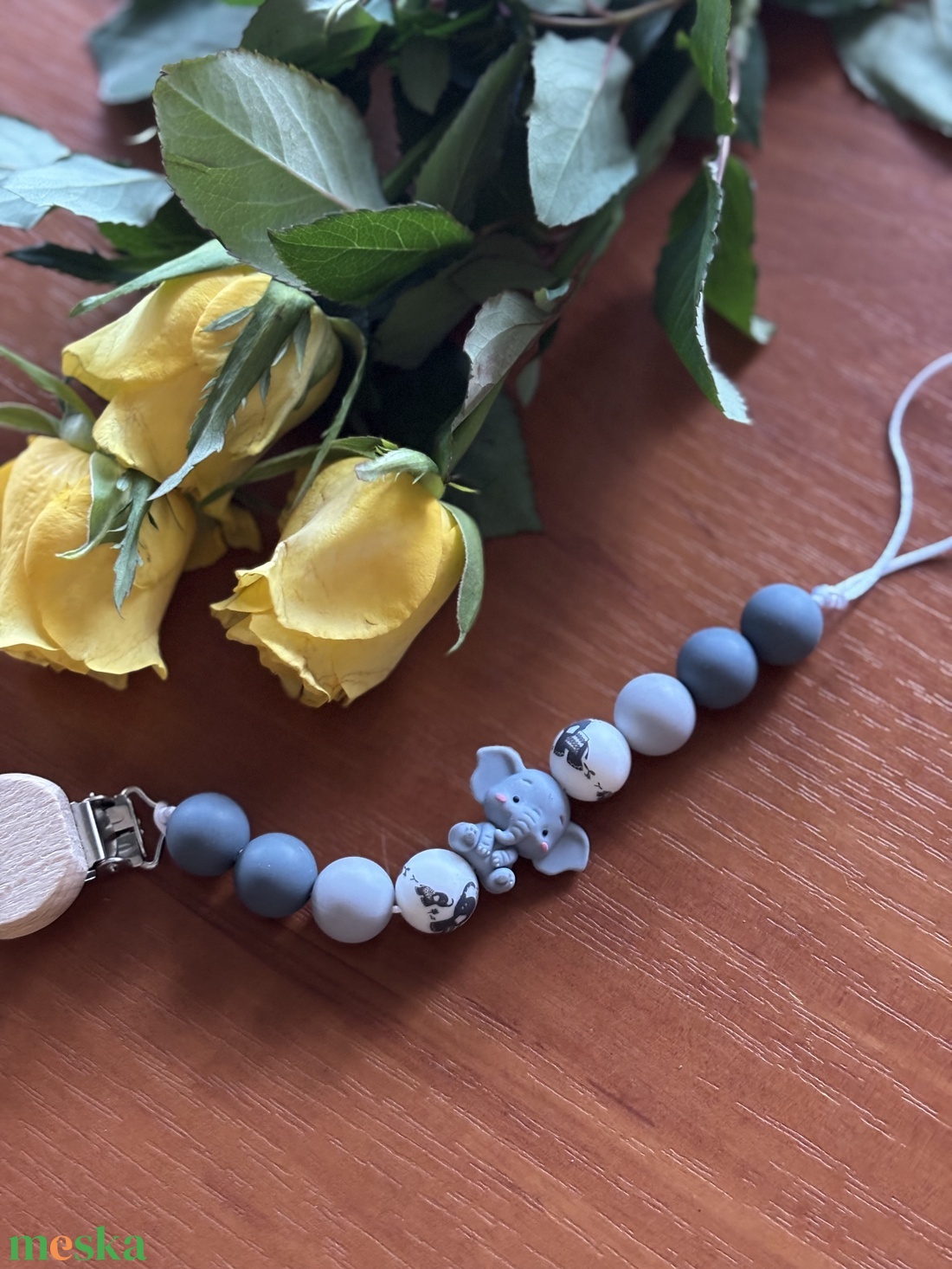 Szürke elefántos szilikon cumilánc  biztonságos és aranyos baba kiegészítő - játék & sport - 3 éves kor alattiaknak - cumilánc - Meska.hu