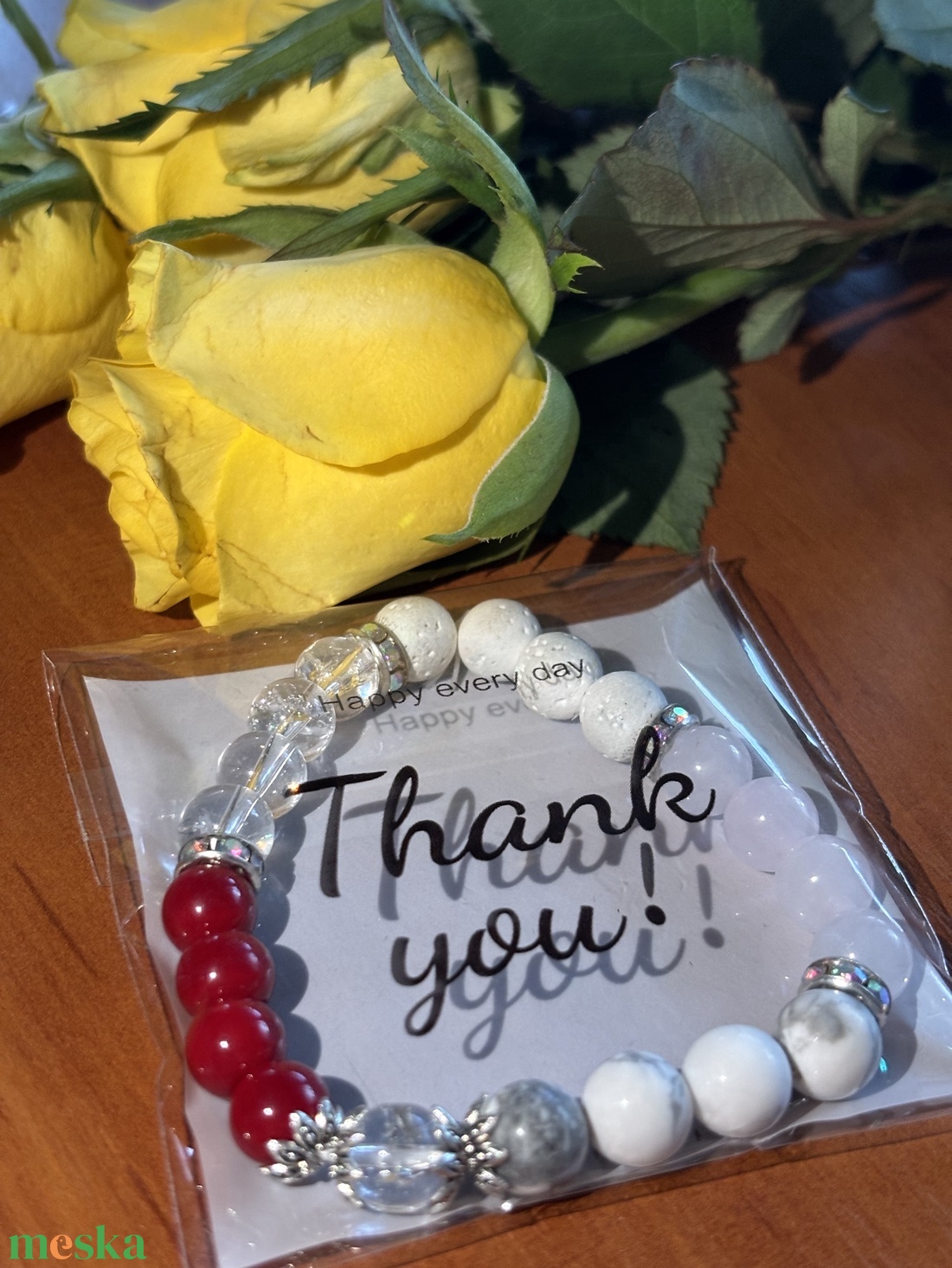 TERMÉKENYSÉG - Howlit  Fehér lávakő  Rózsakvarc  Vöröskorall  Hegyi kristály karkötő - ékszer - karkötő - ásványkarkötő - Meska.hu