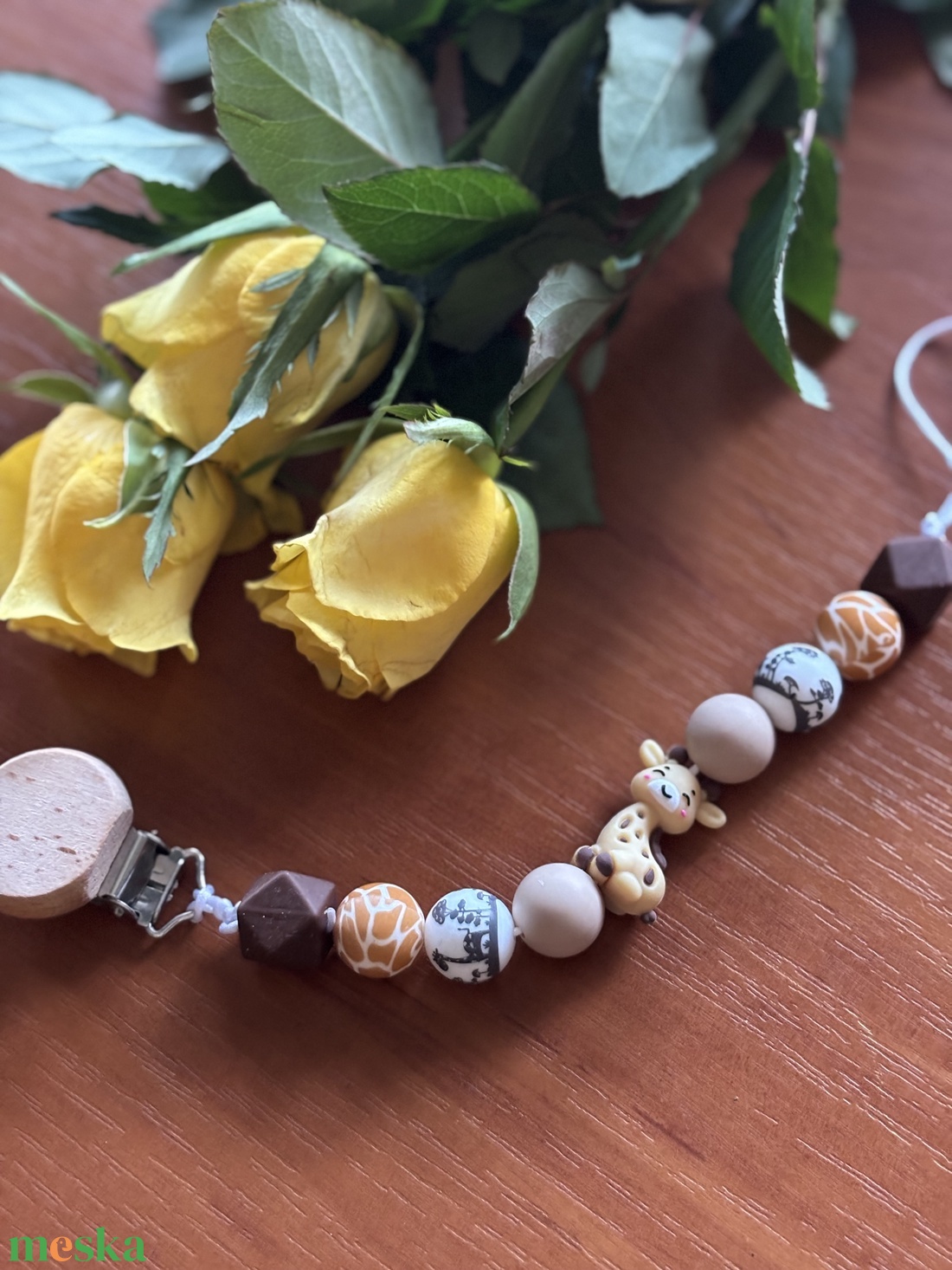 Zsiráfos szilikon cumilánc  biztonságos és vidám baba kiegészítő - játék & sport - 3 éves kor alattiaknak - cumilánc - Meska.hu