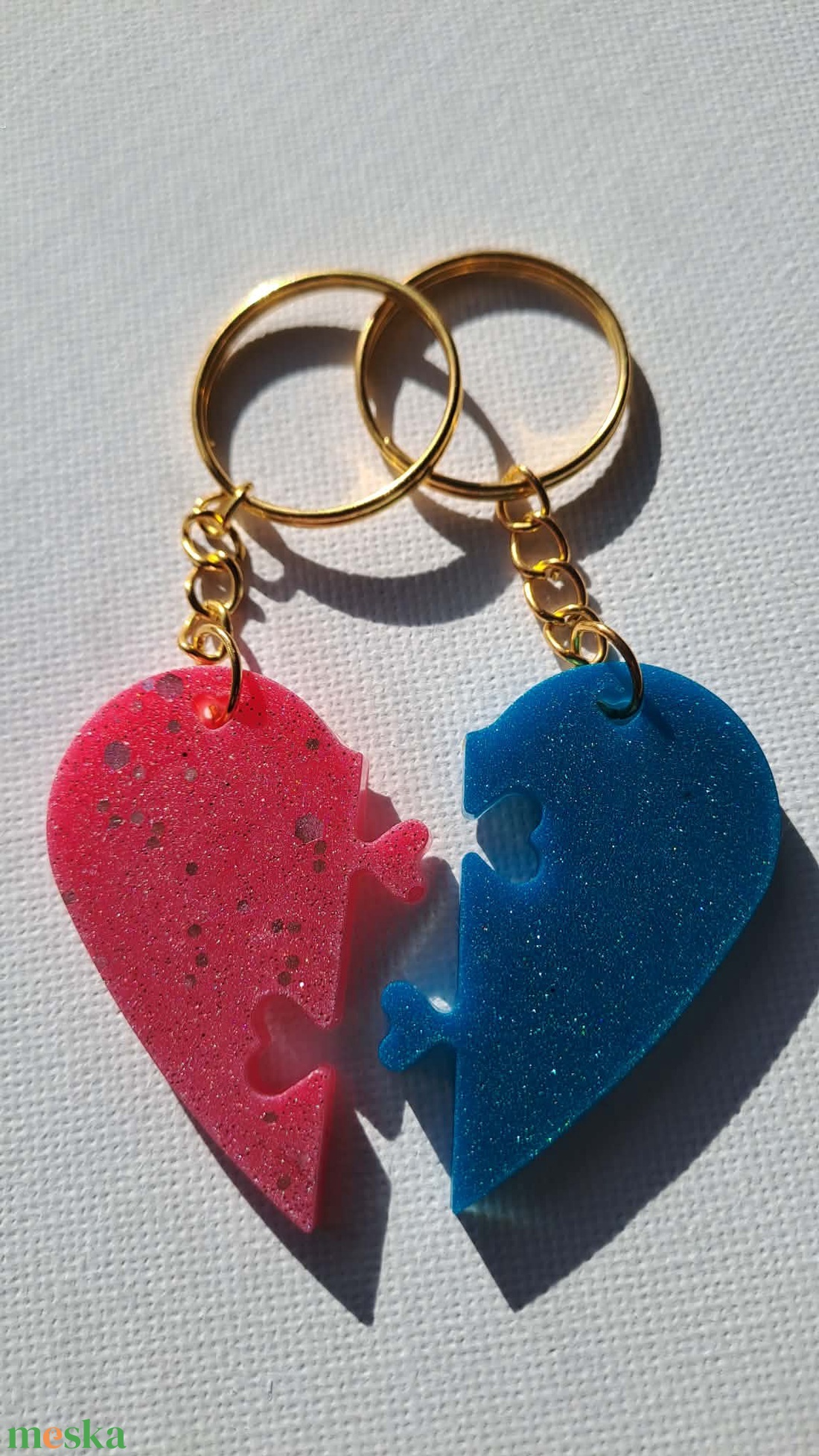 Páros epoxy kulcstartó -összetartozó szív formával - táska & tok - kulcstartó & táskadísz - kulcstartó - Meska.hu