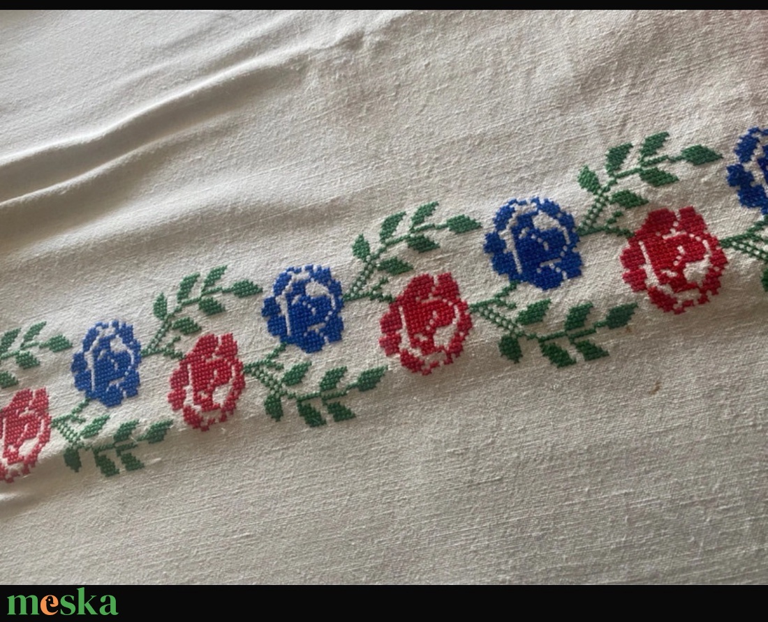 Vászon, keresztszemes abrosz - otthon & életmód - lakástextil - abrosz, terítő - díszterítő polcra, komódra - Meska.hu