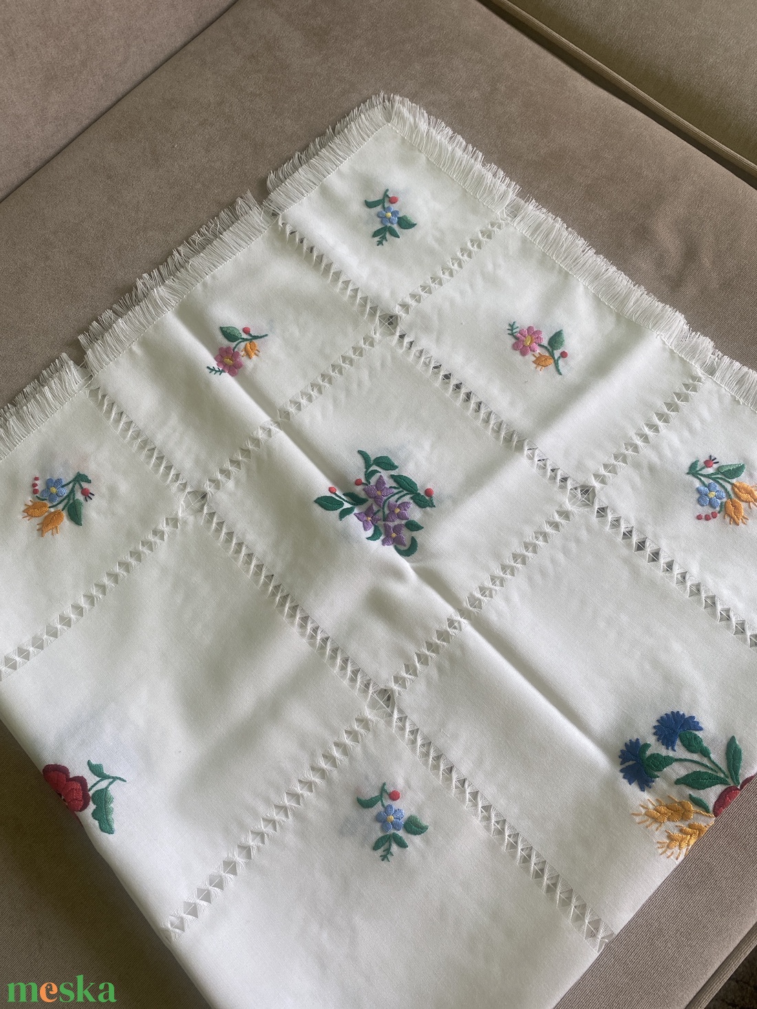 Asztalterítő  - otthon & életmód - lakástextil - abrosz, terítő - díszterítő polcra, komódra - Meska.hu