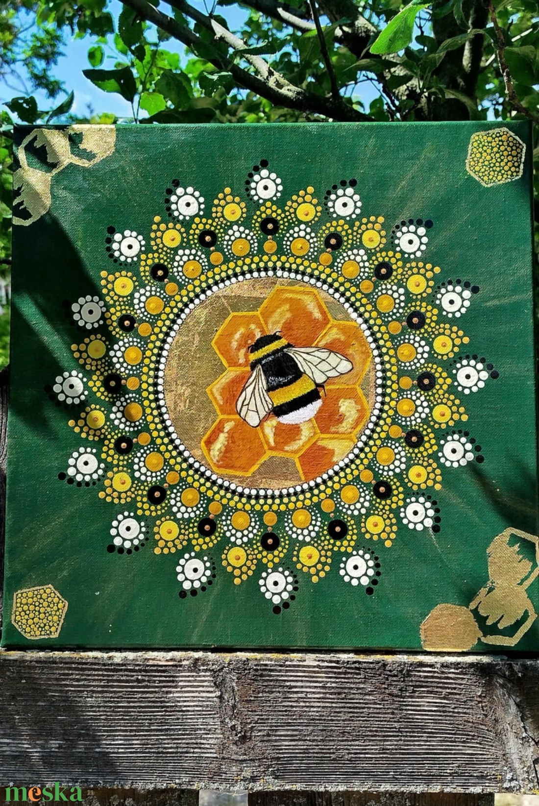 Méhes aranyozott mandala - művészet - festmény - akril - Meska.hu Méhes aranyozott mandala - művészet - festmény - akril - Meska.hu