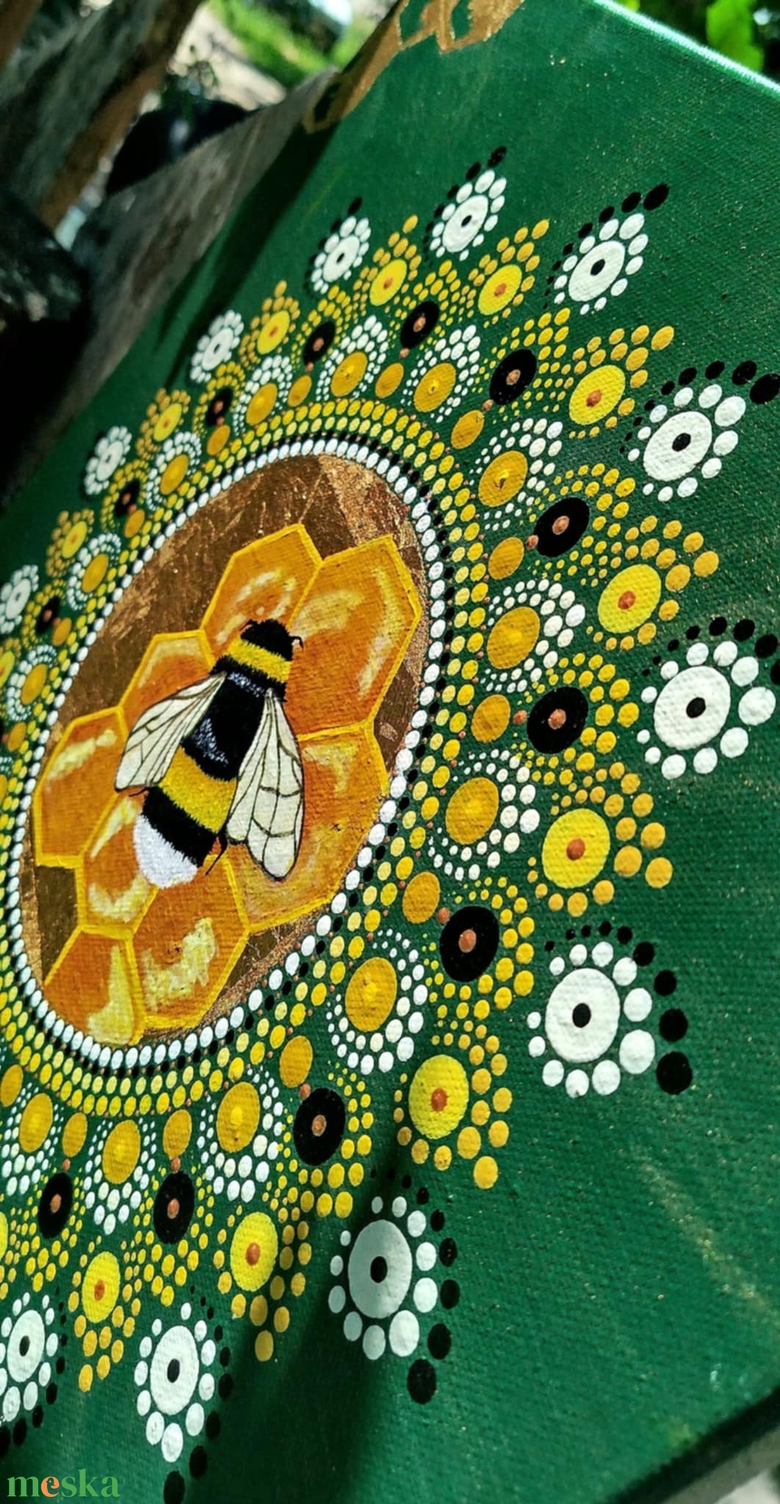 Méhes aranyozott mandala - művészet - festmény - akril - Meska.hu Méhes aranyozott mandala - művészet - festmény - akril - Meska.hu