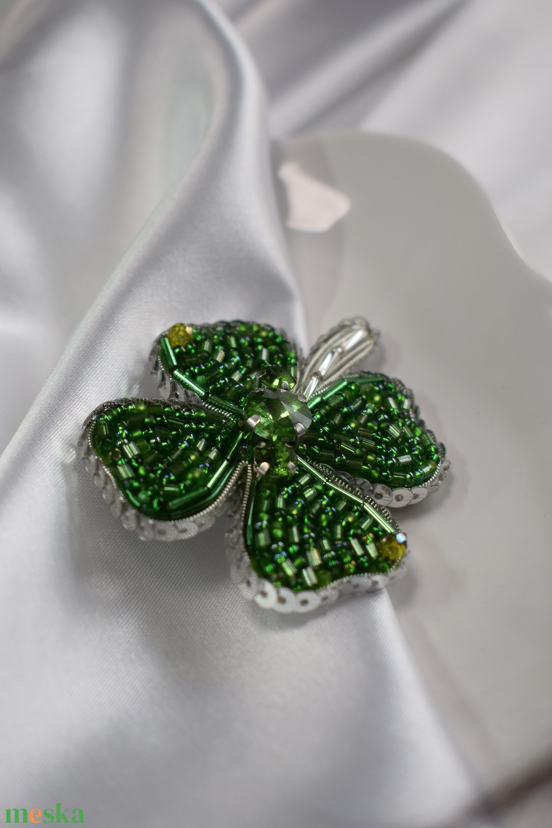 Lóhere bross - ékszer - kitűző és bross - Meska.hu Lóhere bross - ékszer - kitűző és bross - Meska.hu