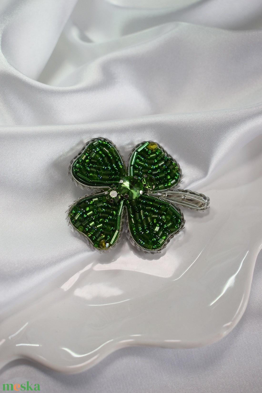 Lóhere bross - ékszer - kitűző és bross - Meska.hu Lóhere bross - ékszer - kitűző és bross - Meska.hu