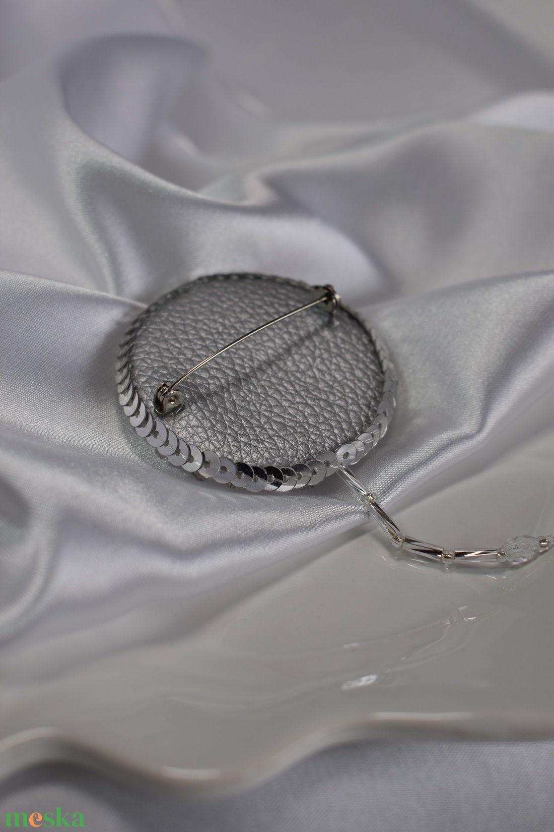 Pitypang bross - ékszer - kitűző és bross - kitűző - Meska.hu Pitypang bross - ékszer - kitűző és bross - kitűző - Meska.hu