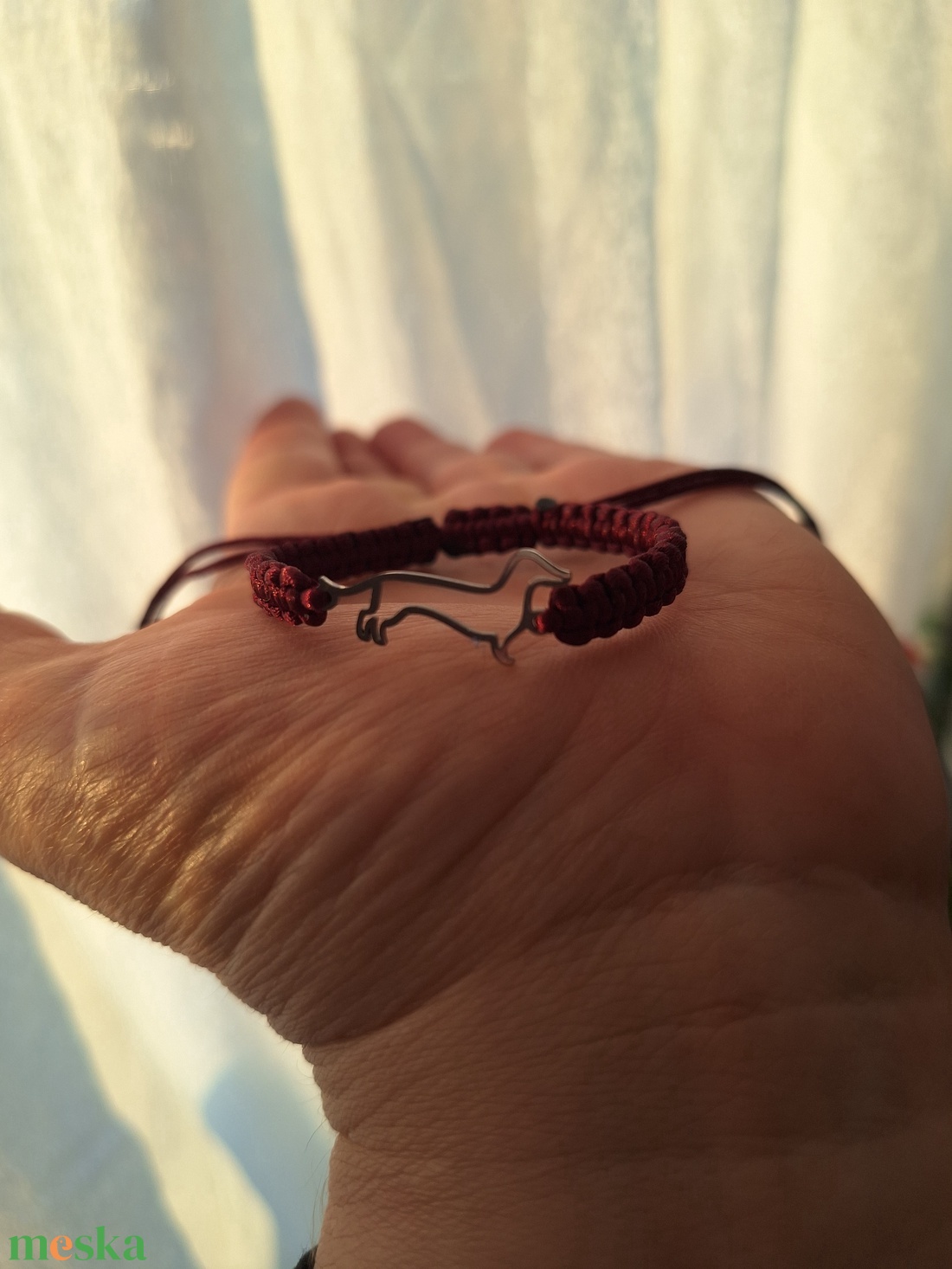 -Tacsi-Makramé karkötő fém dísszel - ékszer - karkötő - fonott karkötő - Meska.hu