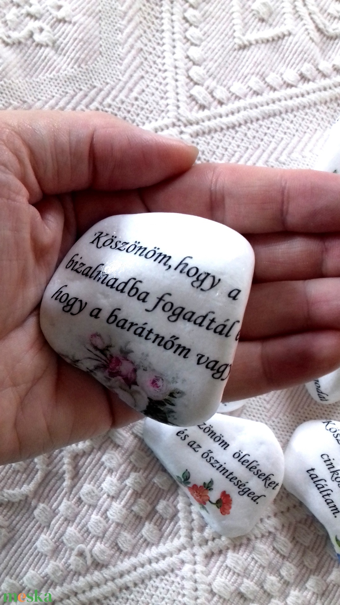 Szívből jövő üzenet-Motivációs szöveges kövecskék - otthon & életmód - dekoráció - asztal és polc dekoráció - kavics & kő - Meska.hu Szívből jövő üzenet-Motivációs szöveges kövecskék - otthon & életmód - dekoráció - asztal és polc dekoráció - kavics & kő - Meska.hu
