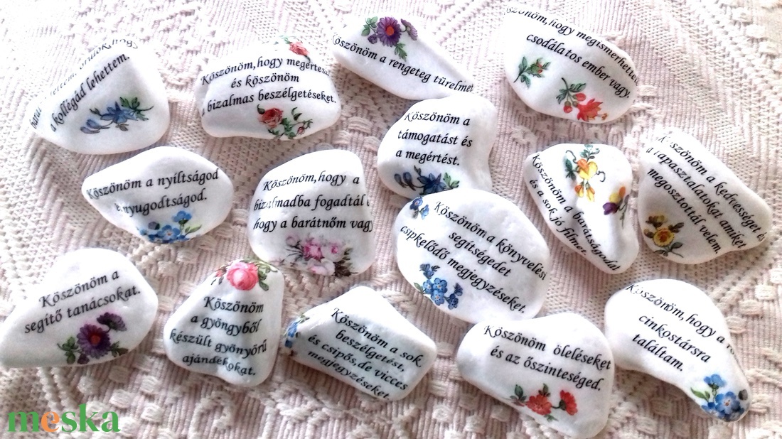 Szívből jövő üzenet-Motivációs szöveges kövecskék - otthon & életmód - dekoráció - asztal és polc dekoráció - kavics & kő - Meska.hu Szívből jövő üzenet-Motivációs szöveges kövecskék - otthon & életmód - dekoráció - asztal és polc dekoráció - kavics & kő - Meska.hu