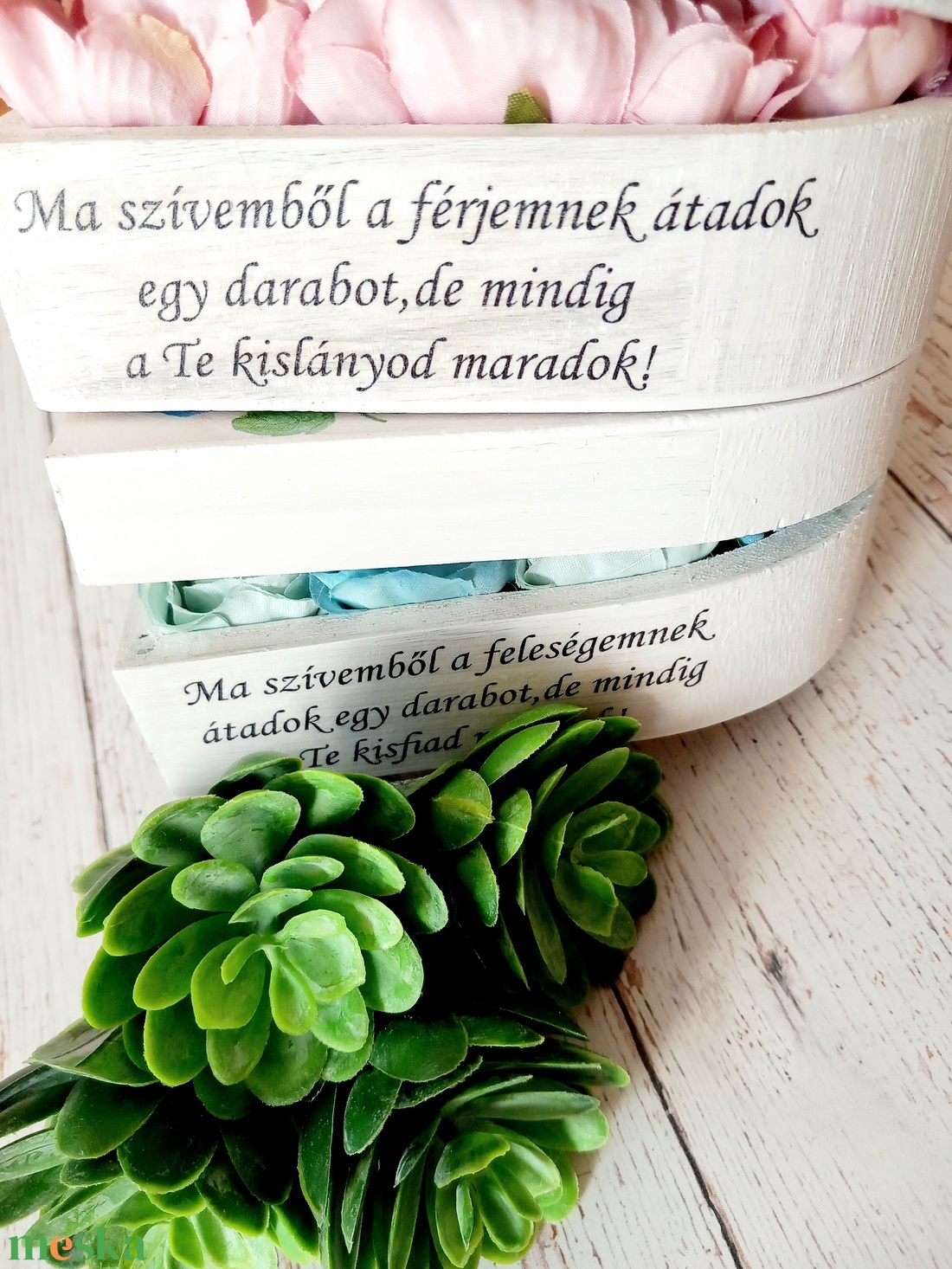 Szivbe zárt üzenet szülőköszöntő virágbox - esküvő - emlék & ajándék - szülőköszöntő ajándék - Meska.hu Szivbe zárt üzenet szülőköszöntő virágbox - esküvő - emlék & ajándék - szülőköszöntő ajándék - Meska.hu