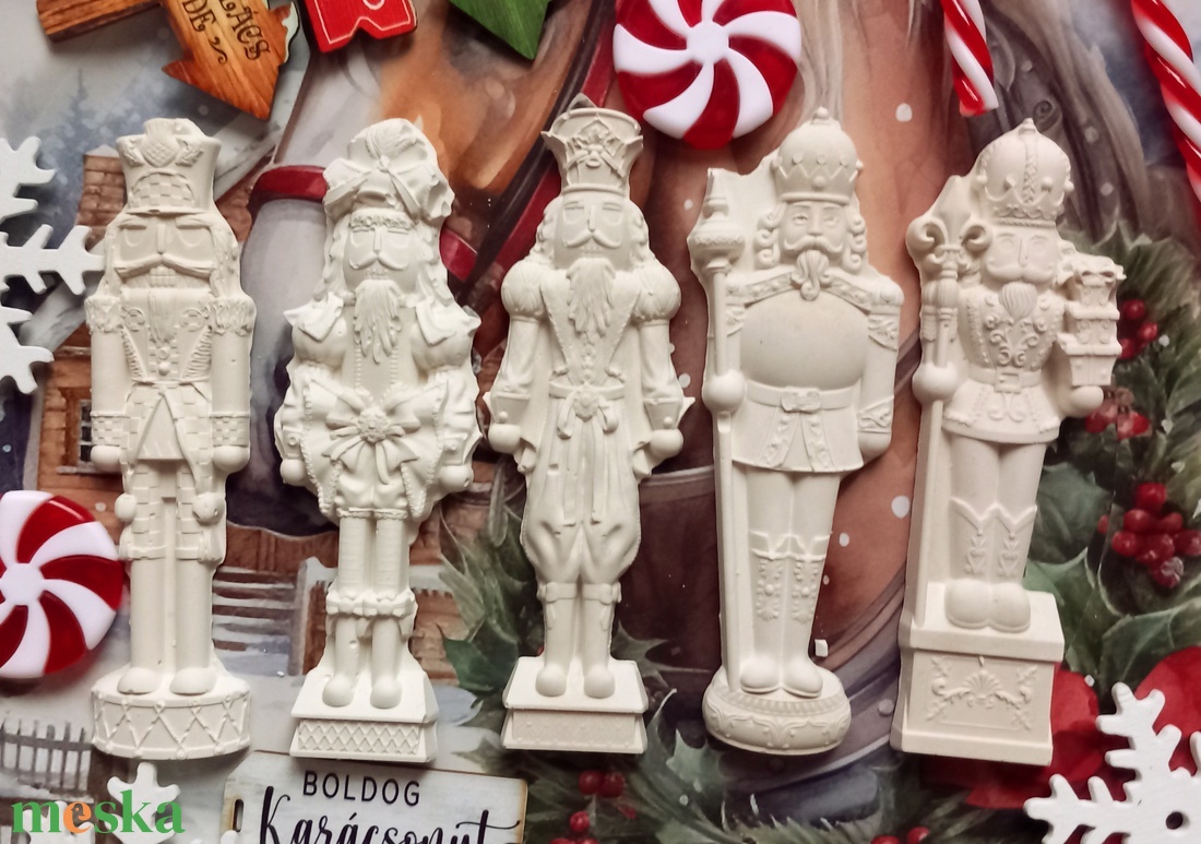 Diótörő garnitúra 5 db. - karácsony - karácsonyi lakásdekoráció - karácsonyi falu, házikó - Meska.hu