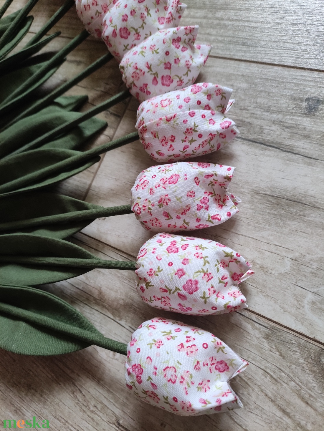Textil tulipán viragos - otthon & életmód - dekoráció - asztal és polc dekoráció - asztaldísz - Meska.hu Textil tulipán viragos - otthon & életmód - dekoráció - asztal és polc dekoráció - asztaldísz - Meska.hu