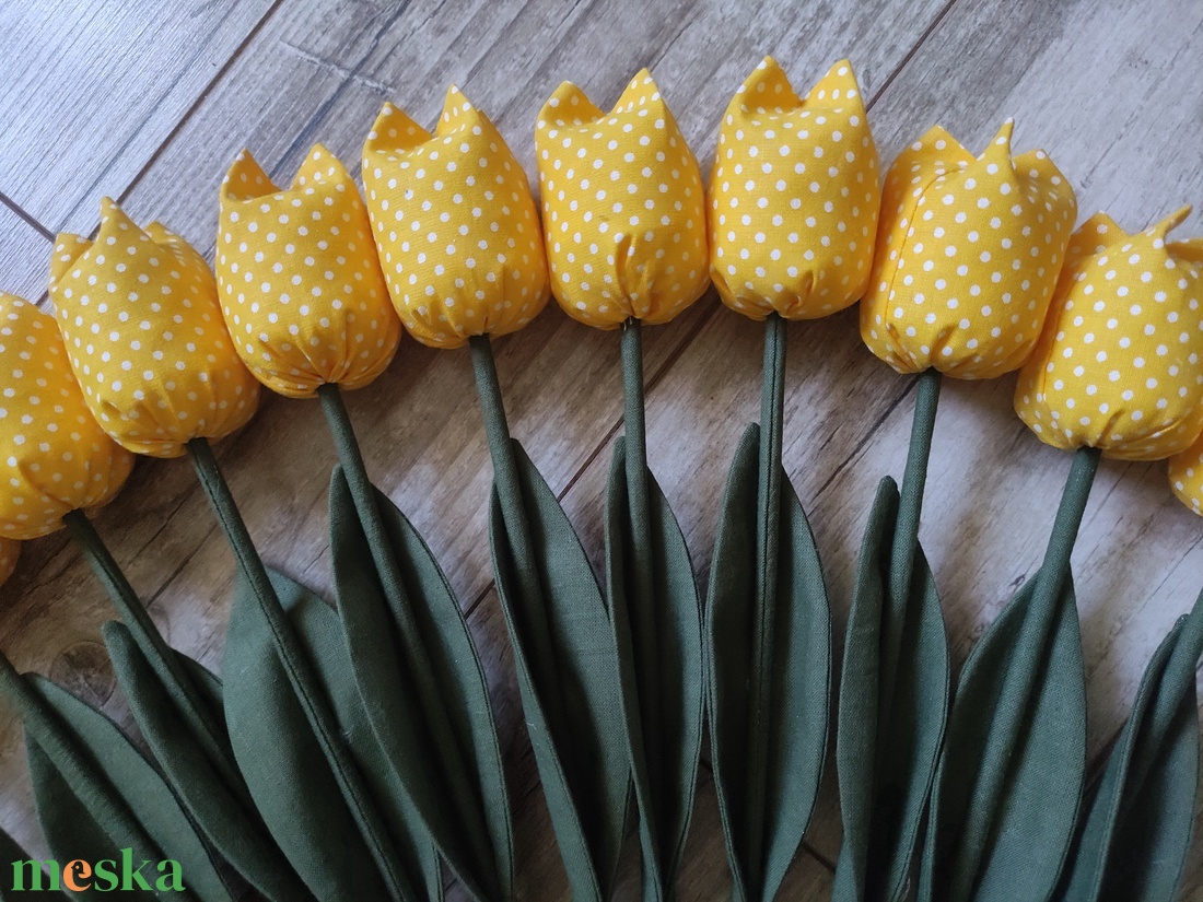 Textil tulipán sárga - otthon & életmód - dekoráció - asztal és polc dekoráció - asztaldísz - Meska.hu Textil tulipán sárga - otthon & életmód - dekoráció - asztal és polc dekoráció - asztaldísz - Meska.hu