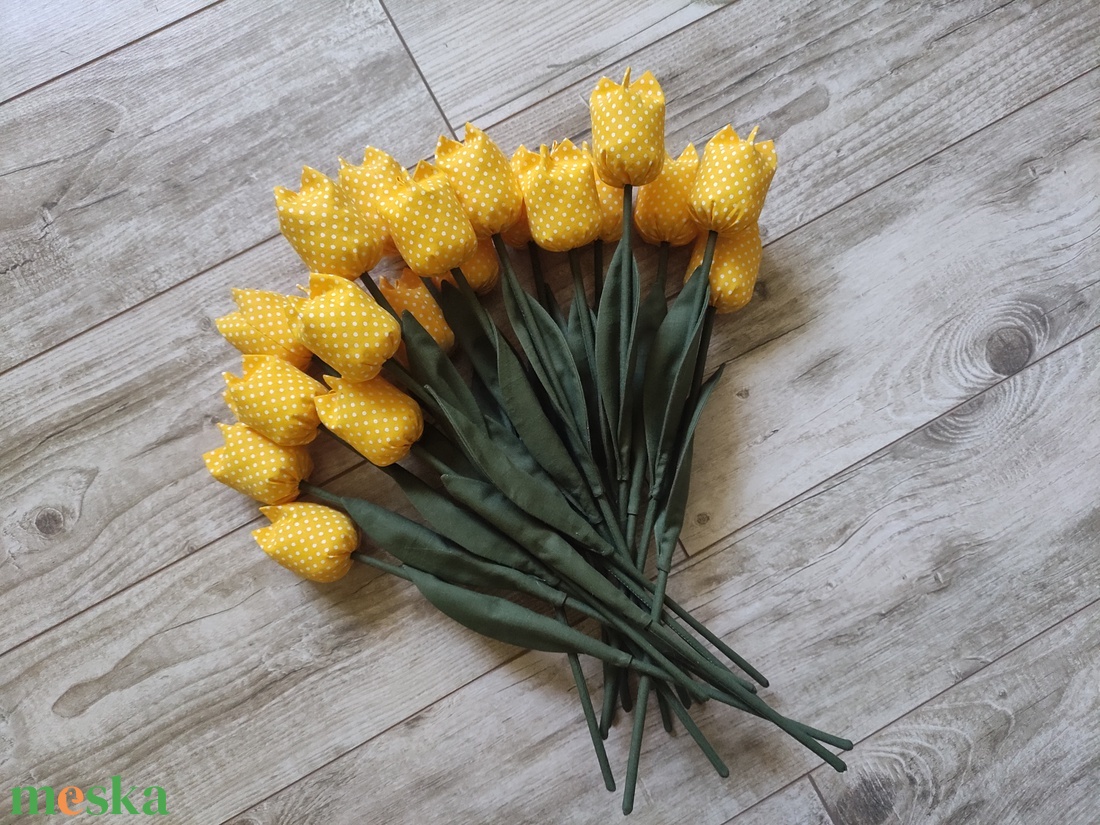 Textil tulipán sárga - otthon & életmód - dekoráció - asztal és polc dekoráció - asztaldísz - Meska.hu Textil tulipán sárga - otthon & életmód - dekoráció - asztal és polc dekoráció - asztaldísz - Meska.hu
