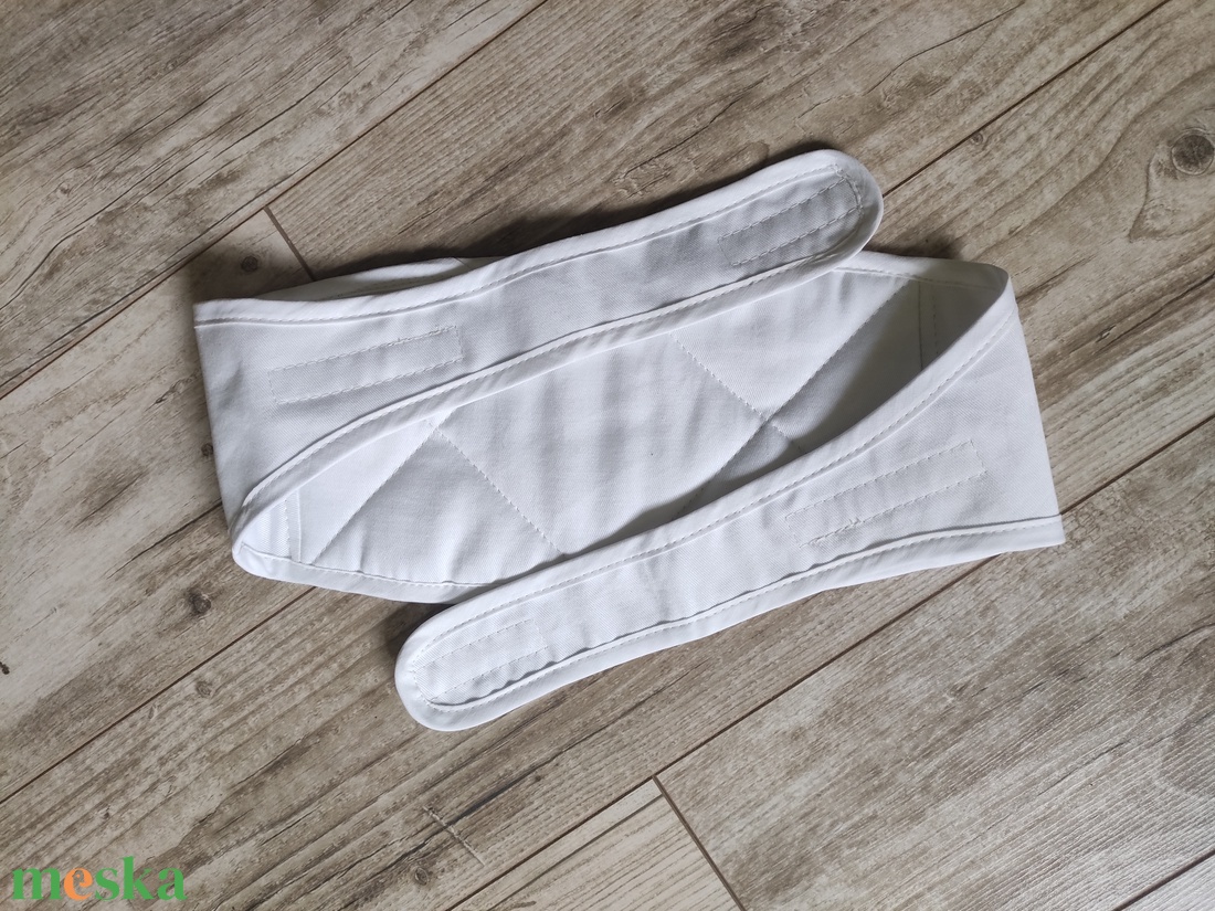 Lábtartó babahintához bélelt, tépőzáras - játék & sport - hinta & kerti játék - Meska.hu