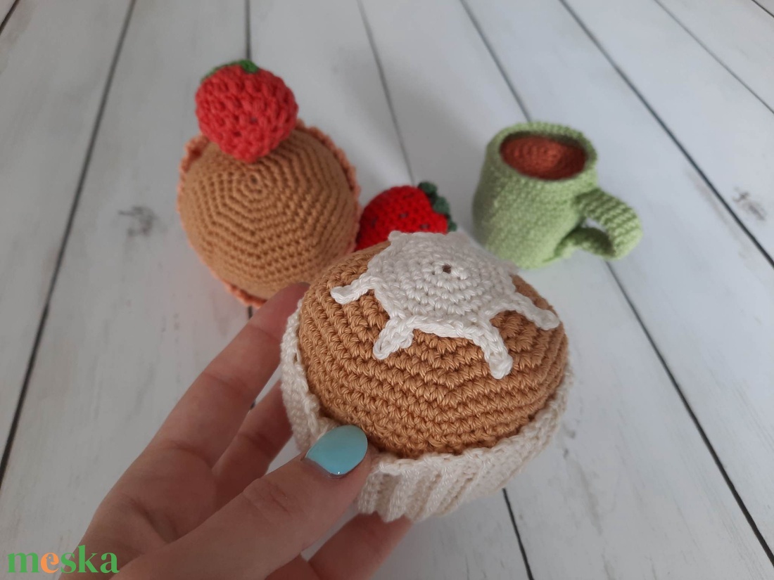 Pasztell horgolt cupcake - játék & sport - szerepjáték - Meska.hu