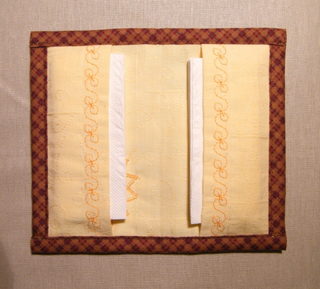  Táskába tehető papírzsepi-tartó -  - Meska.hu