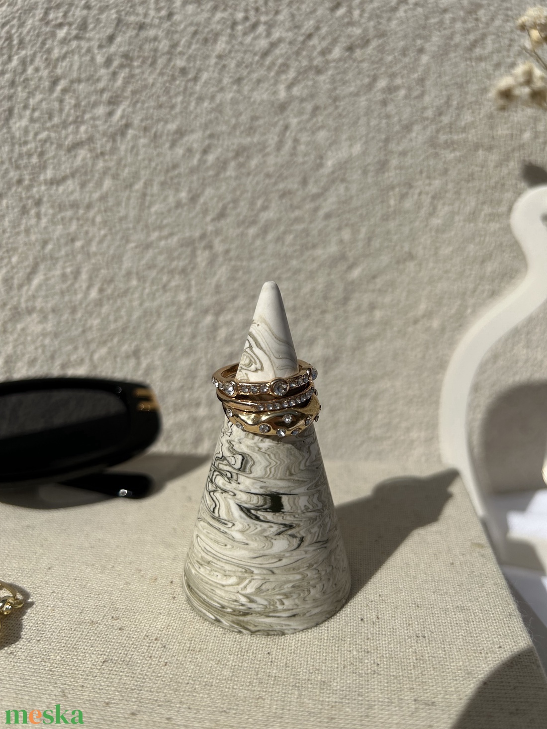 Liora gyűrűtartó - otthon & életmód - dekoráció - dísztárgy - Meska.hu