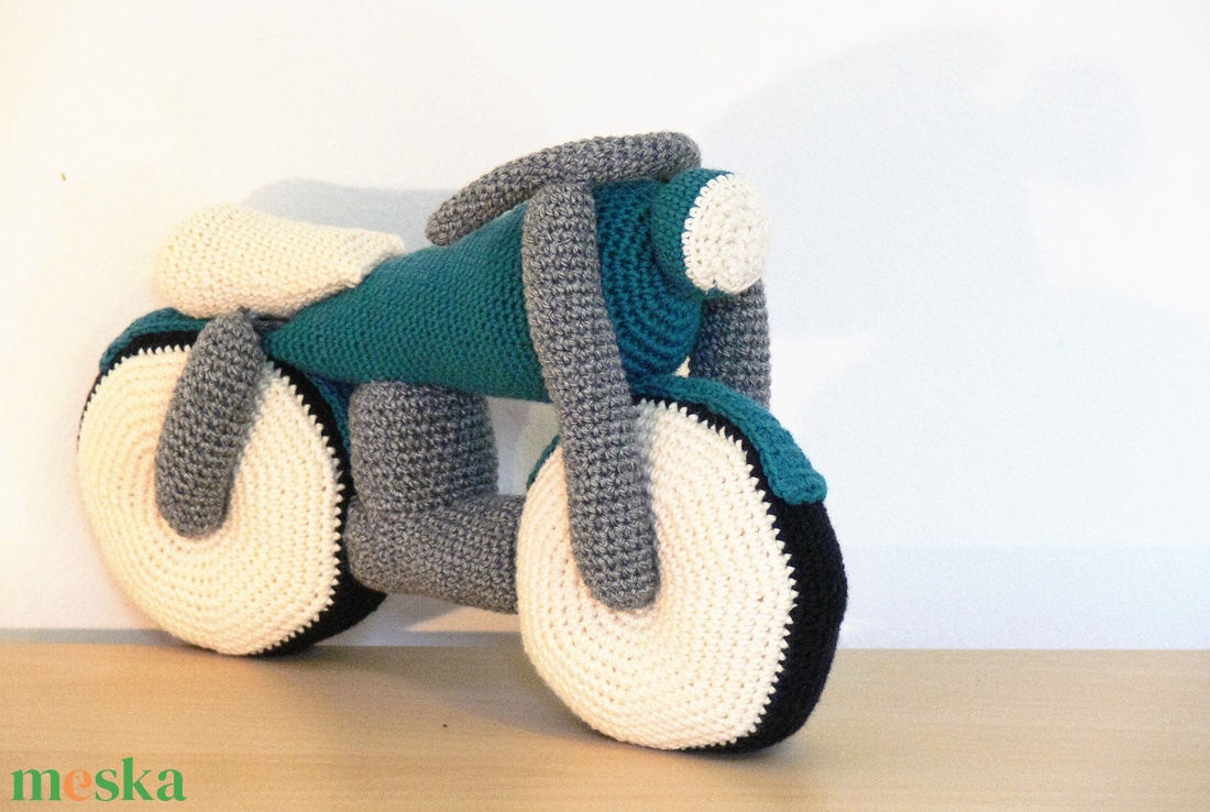 Horgolt motor - játék & sport - plüssállat & játékfigura - plüss autó & motor - Meska.hu