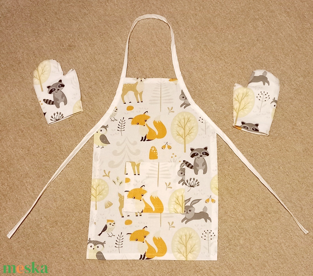 Gyermek kötény és edényfogó kesztyű - otthon & életmód - konyhafelszerelés, tálalás - konyhai textil - kötény - Meska.hu
