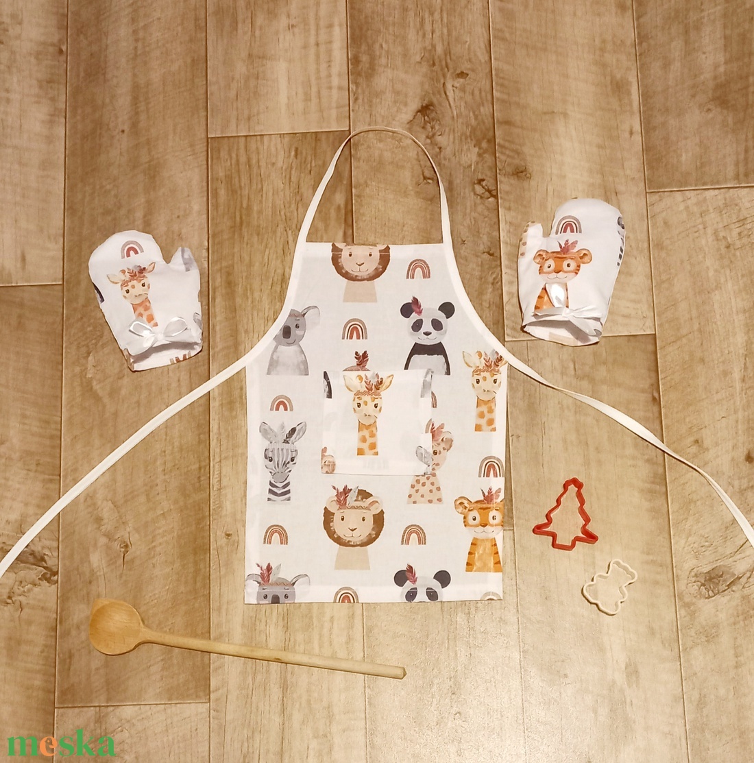 Gyermek kötény és edényfogó kesztyű - otthon & életmód - konyhafelszerelés, tálalás - konyhai textil - kötény - Meska.hu