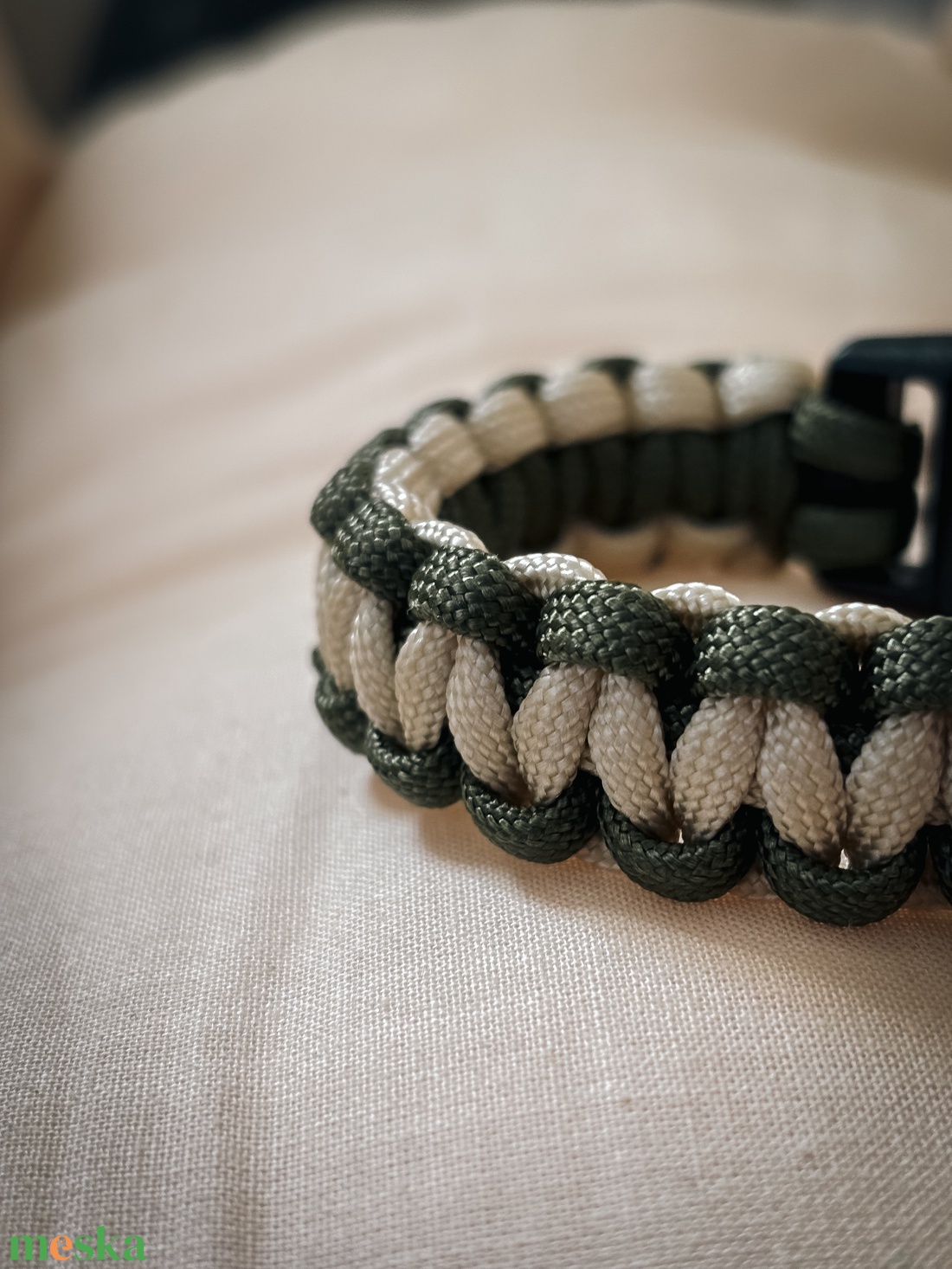 Paracord karkötő - ékszer - karkötő - fonott karkötő - Meska.hu