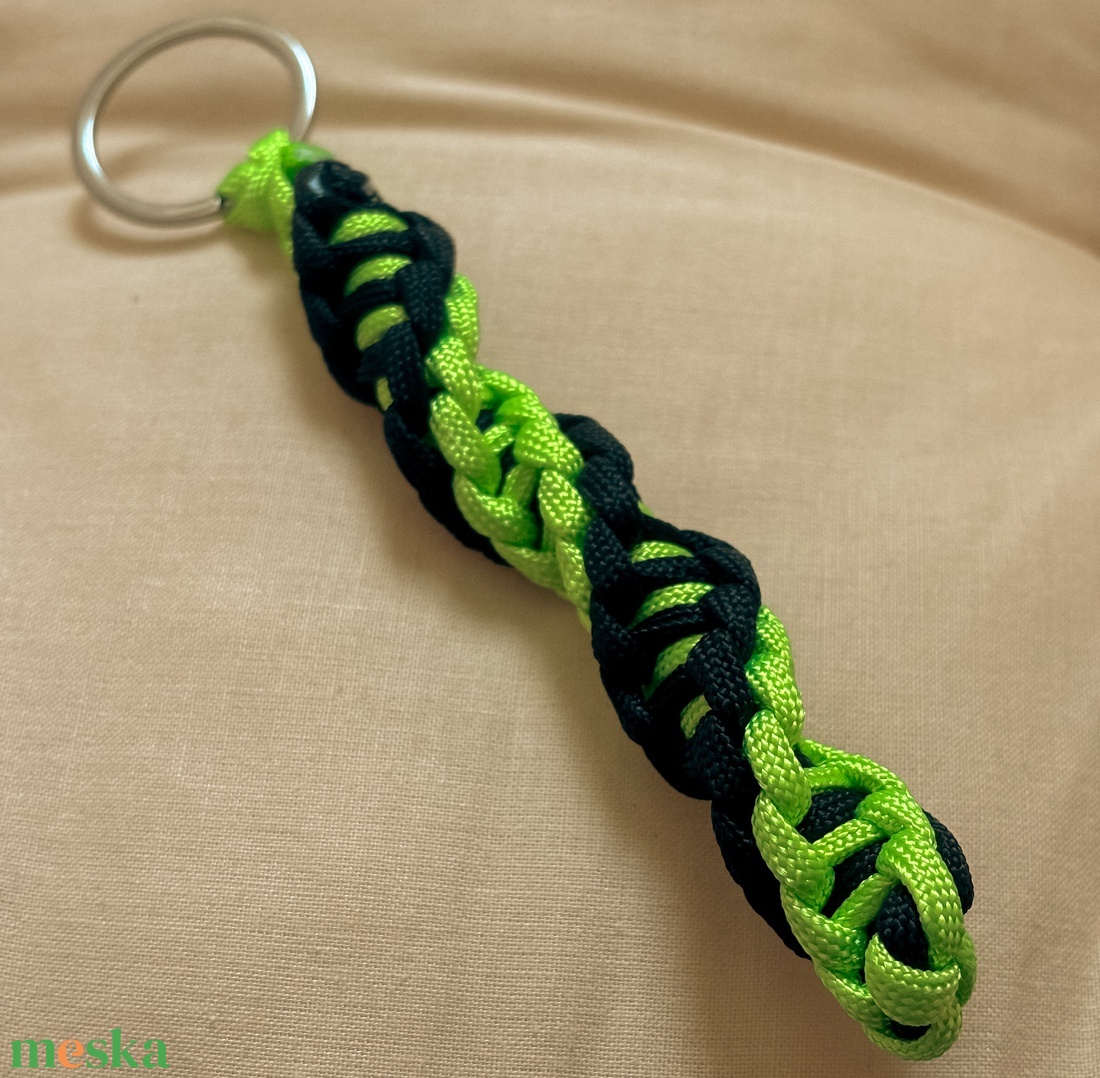 Paracord DNS mintájú kulcstartó - táska & tok - kulcstartó & táskadísz - kulcstartó - Meska.hu